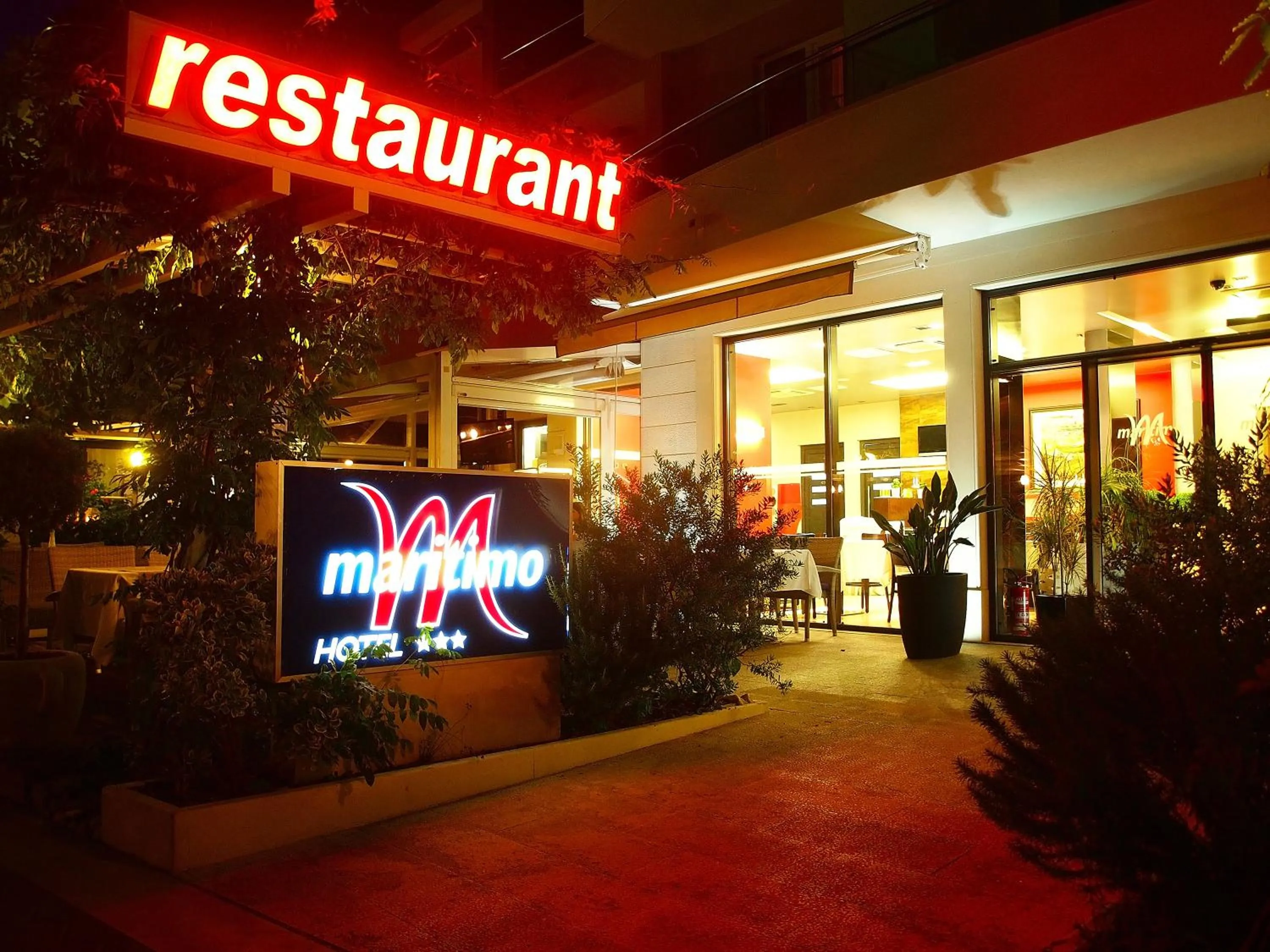 Food and drinks in Hotel Maritimo