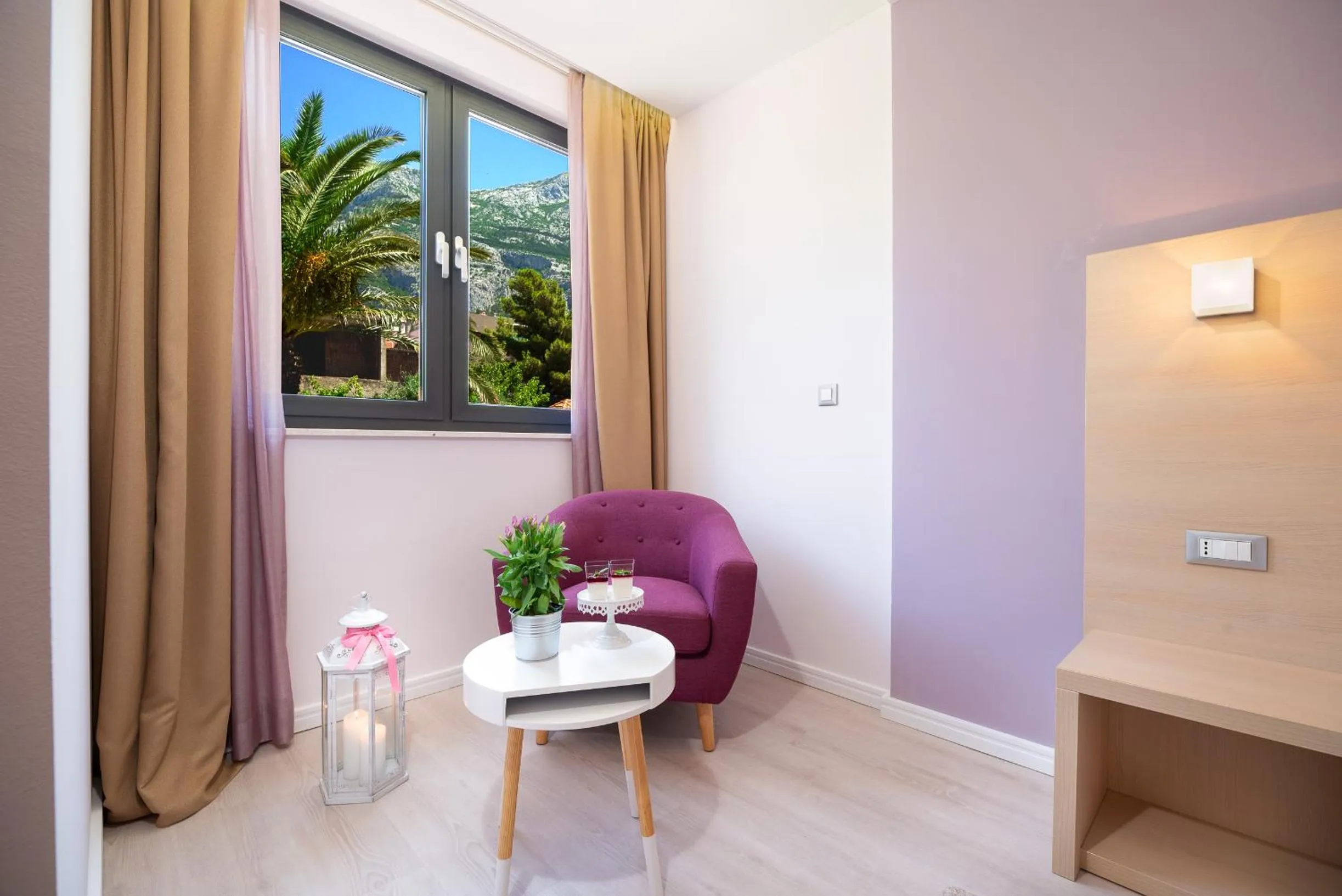 Decorative detail in Hotel Maritimo