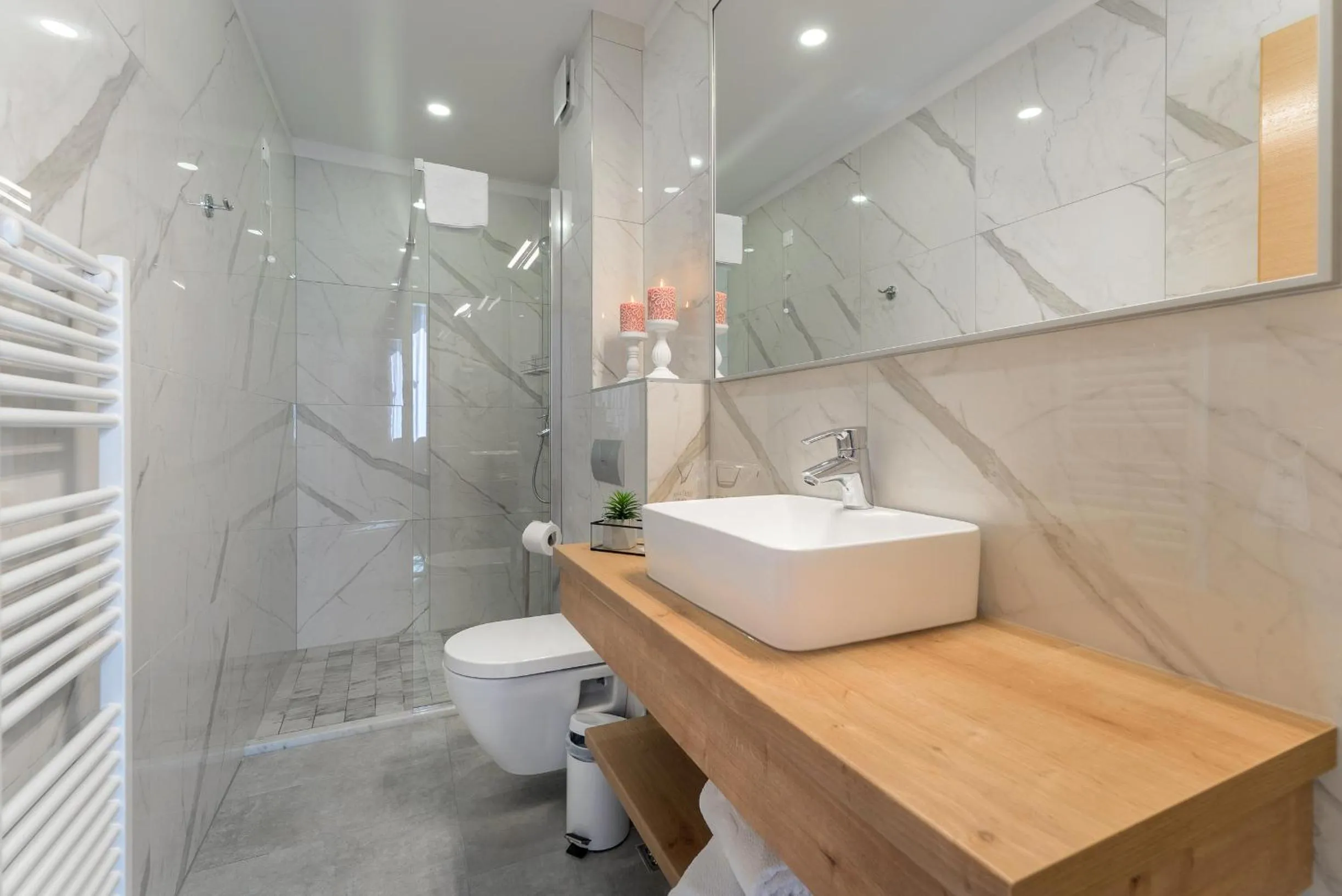 Shower in Hotel Maritimo