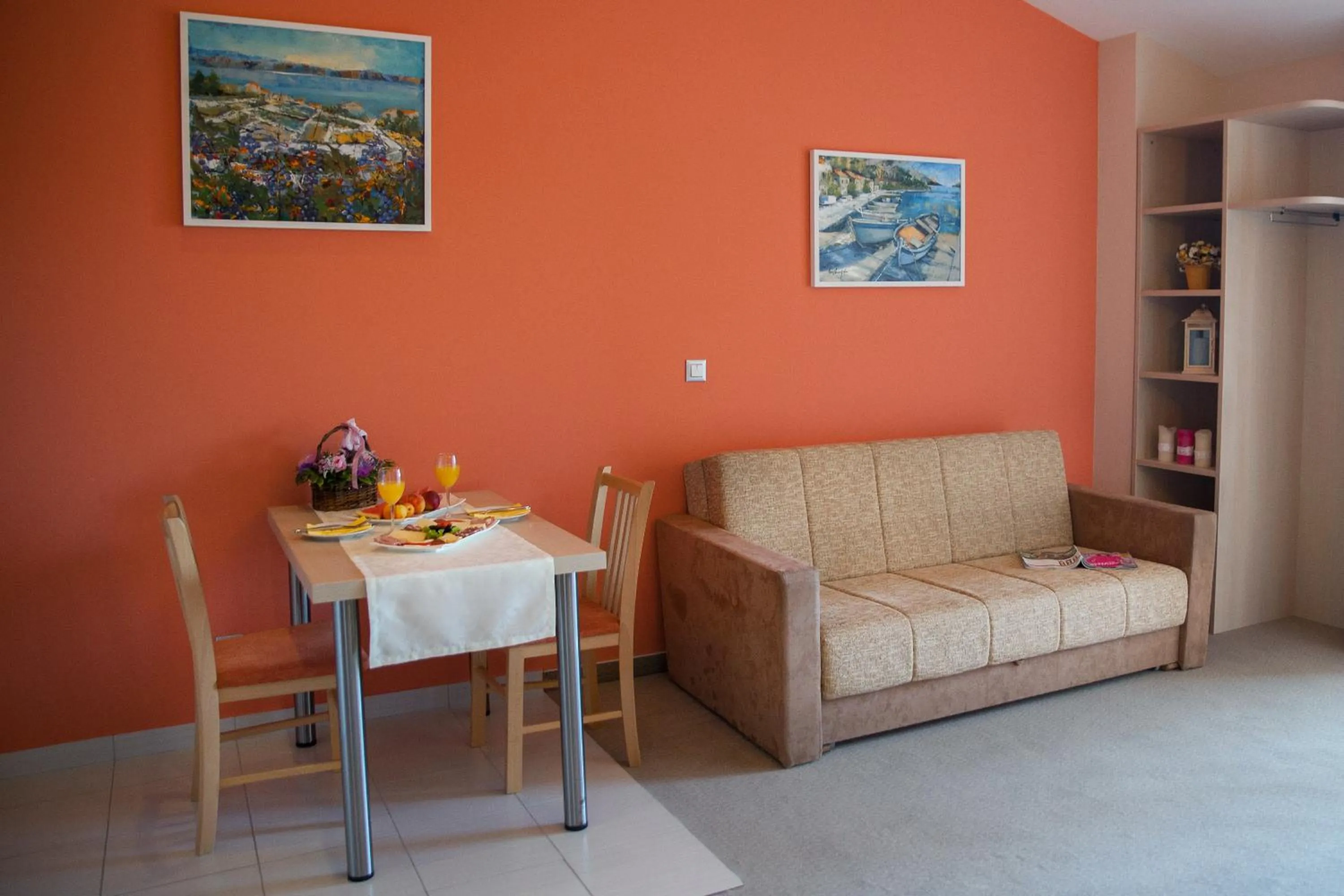 Food and drinks in Hotel Maritimo