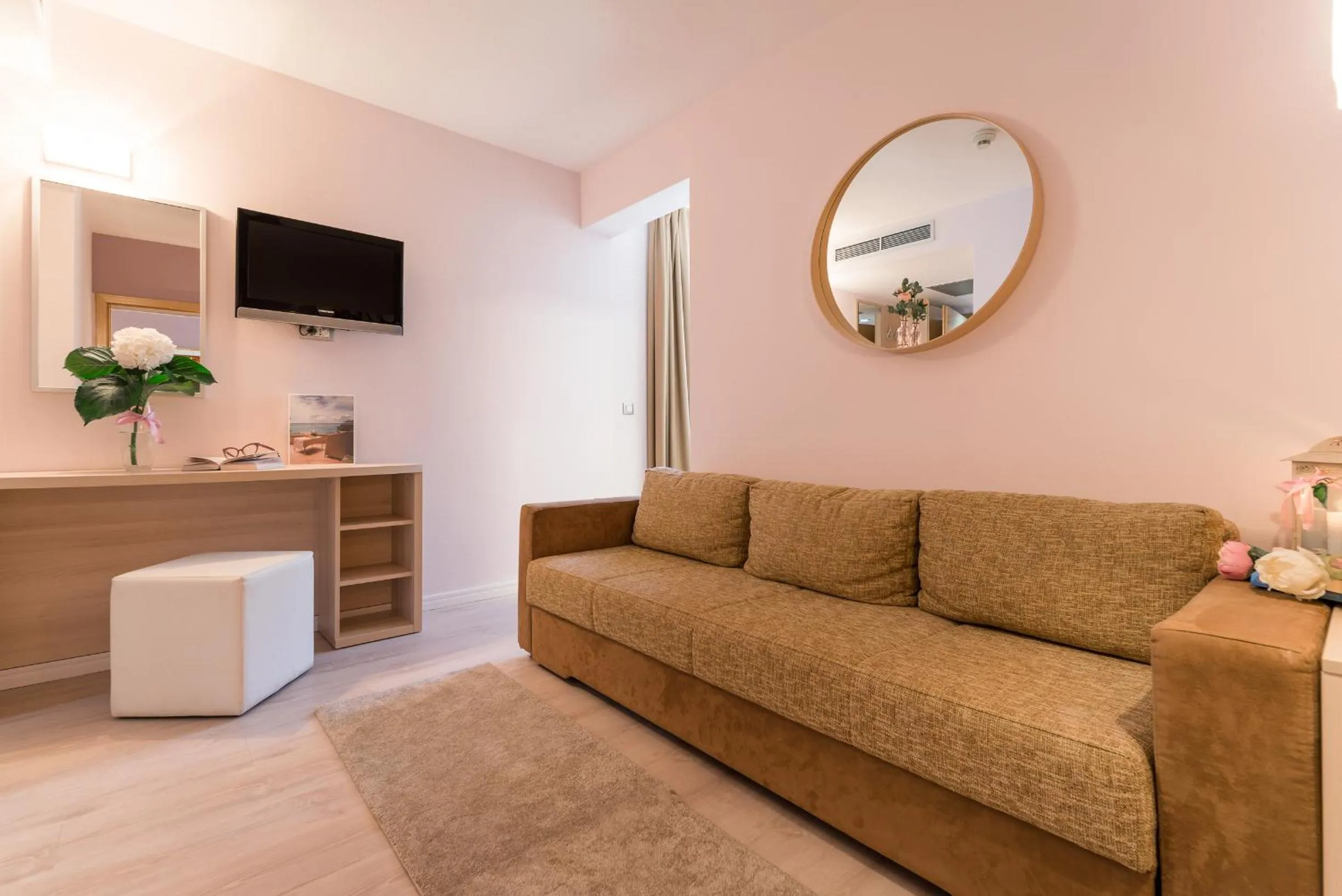 TV and multimedia in Hotel Maritimo