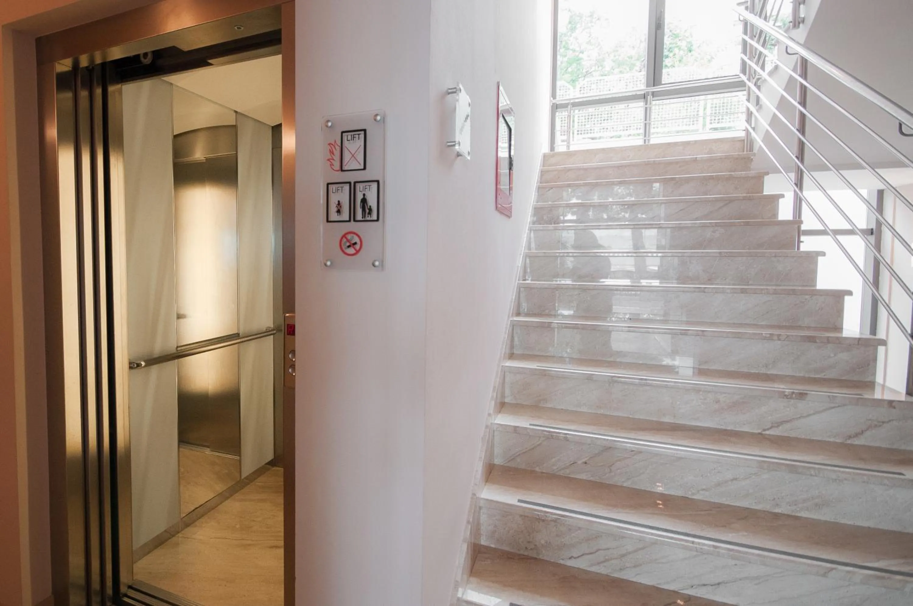 Property building in Hotel Maritimo