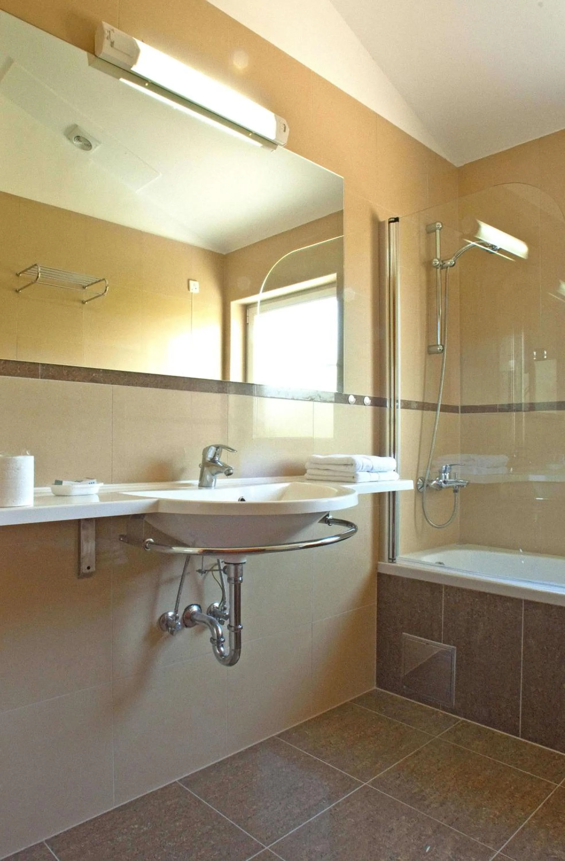 Bathroom in Hotel Duje