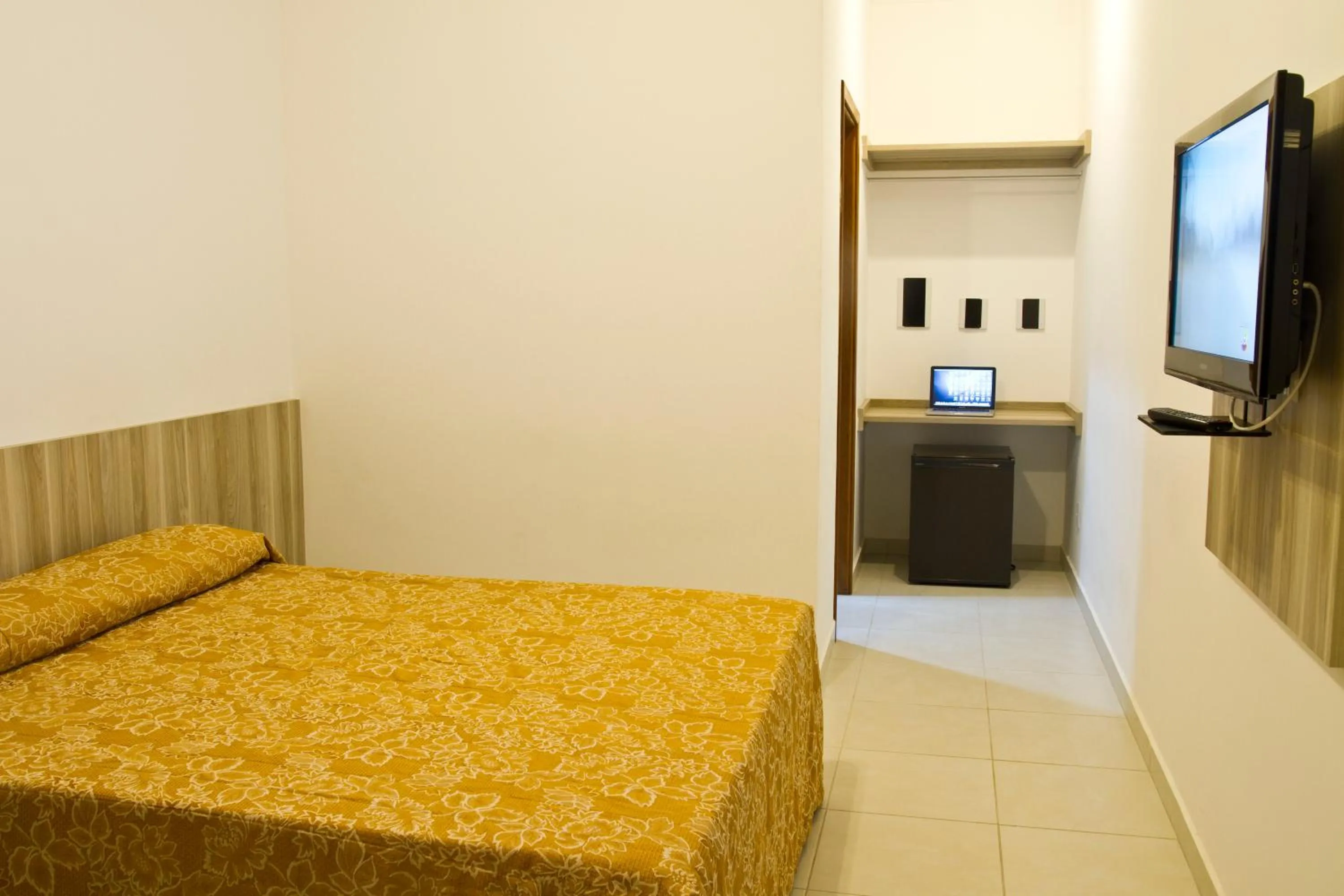 Bed in Eden Park Hotel