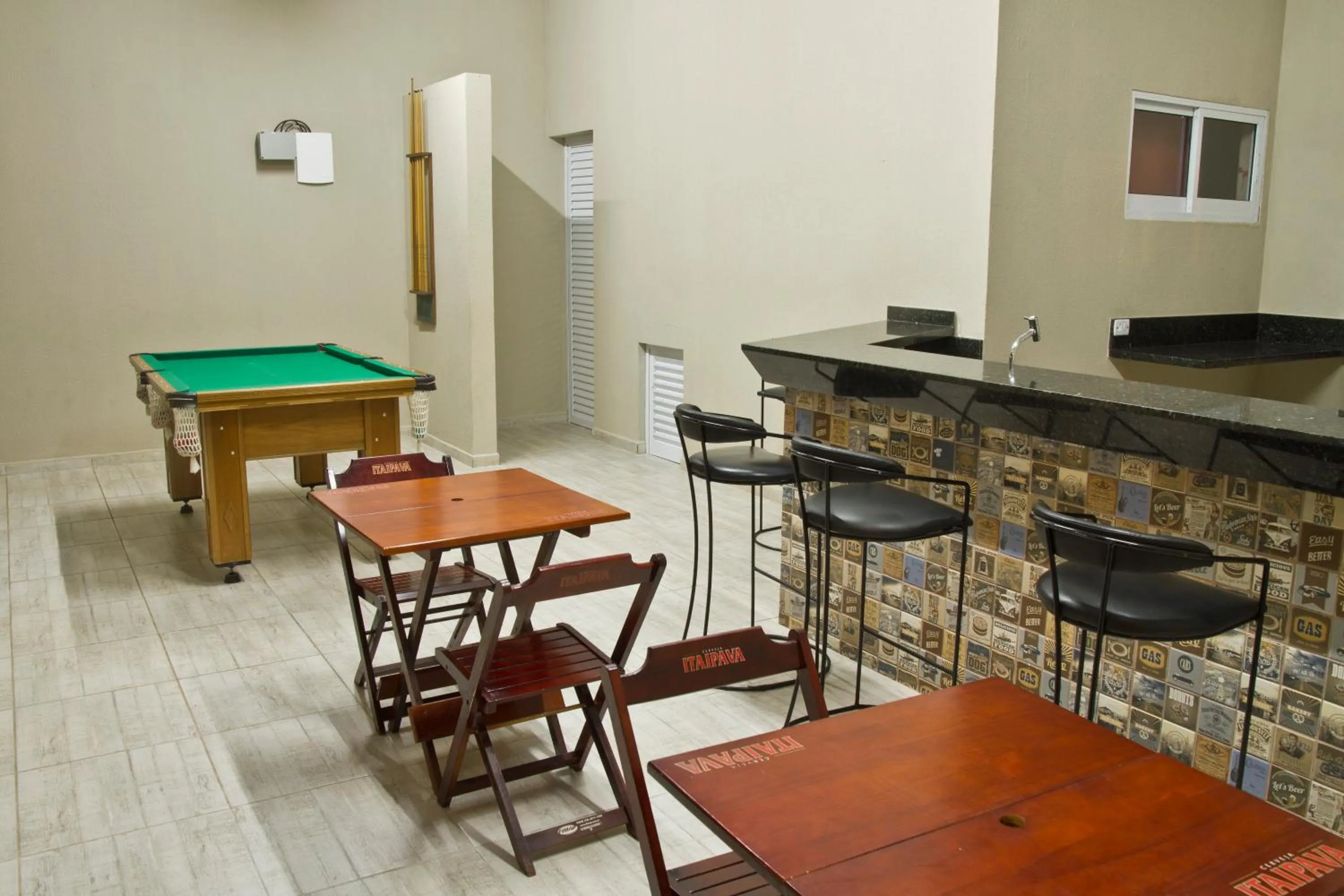 BBQ facilities in Eden Park Hotel