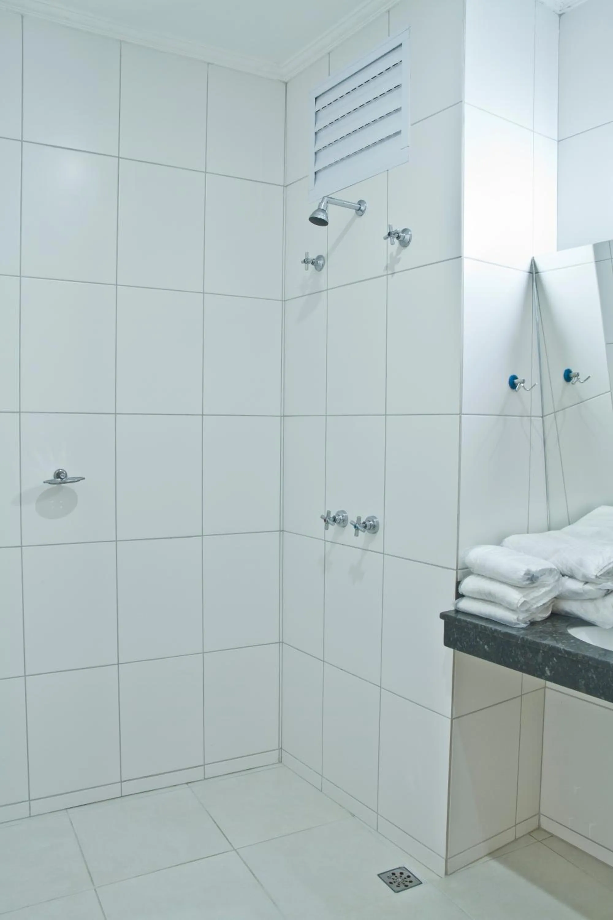 Bathroom in Eden Park Hotel