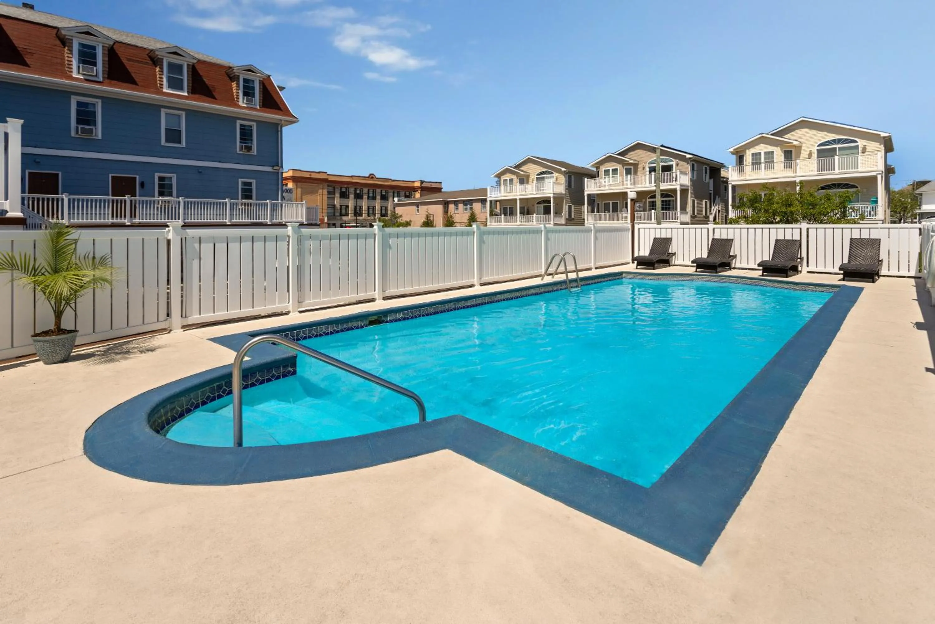 Wildwood Inn Hotel Beach & Boardwalk