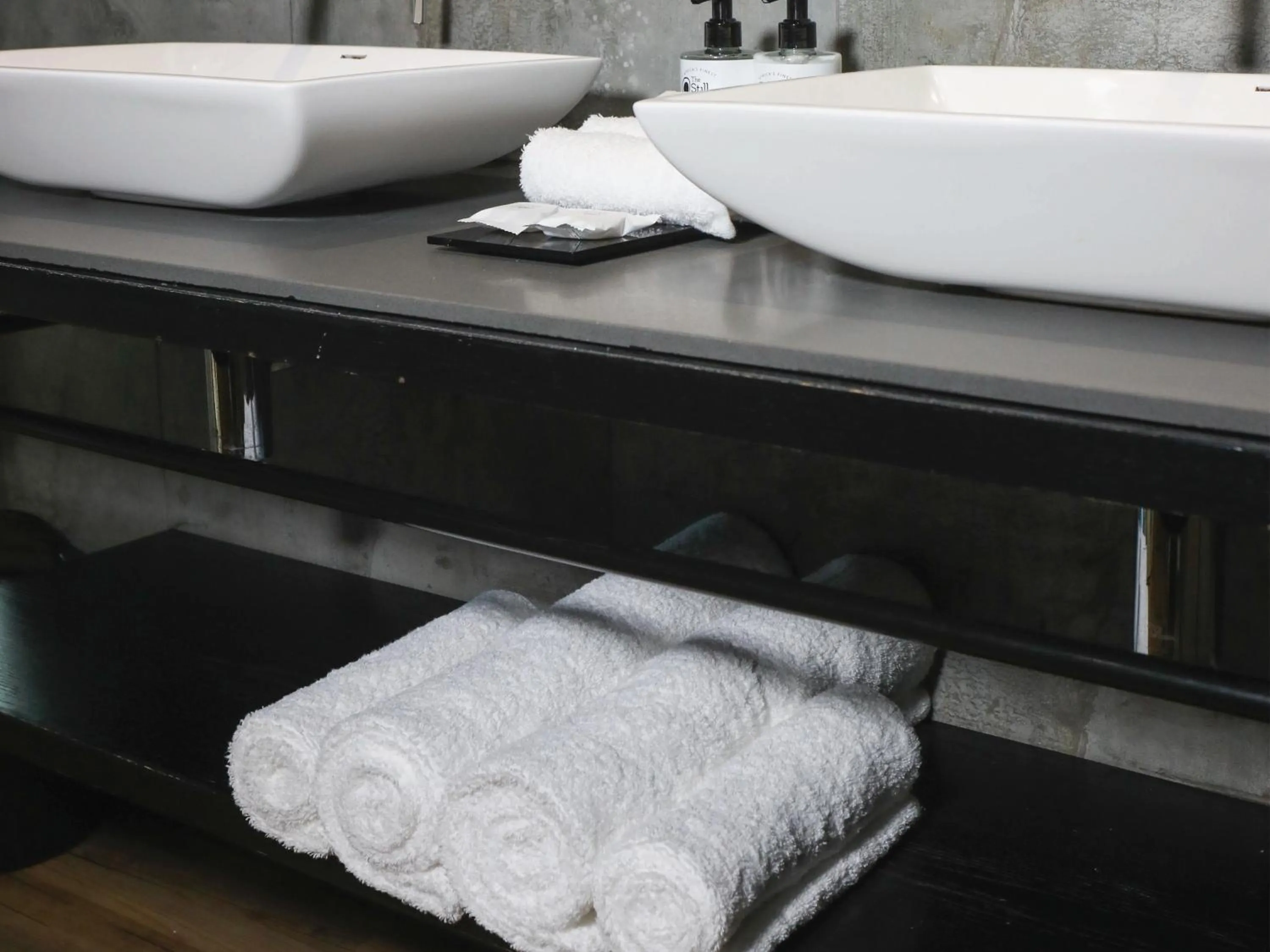 Bathroom in Century City Hotel Urban Square