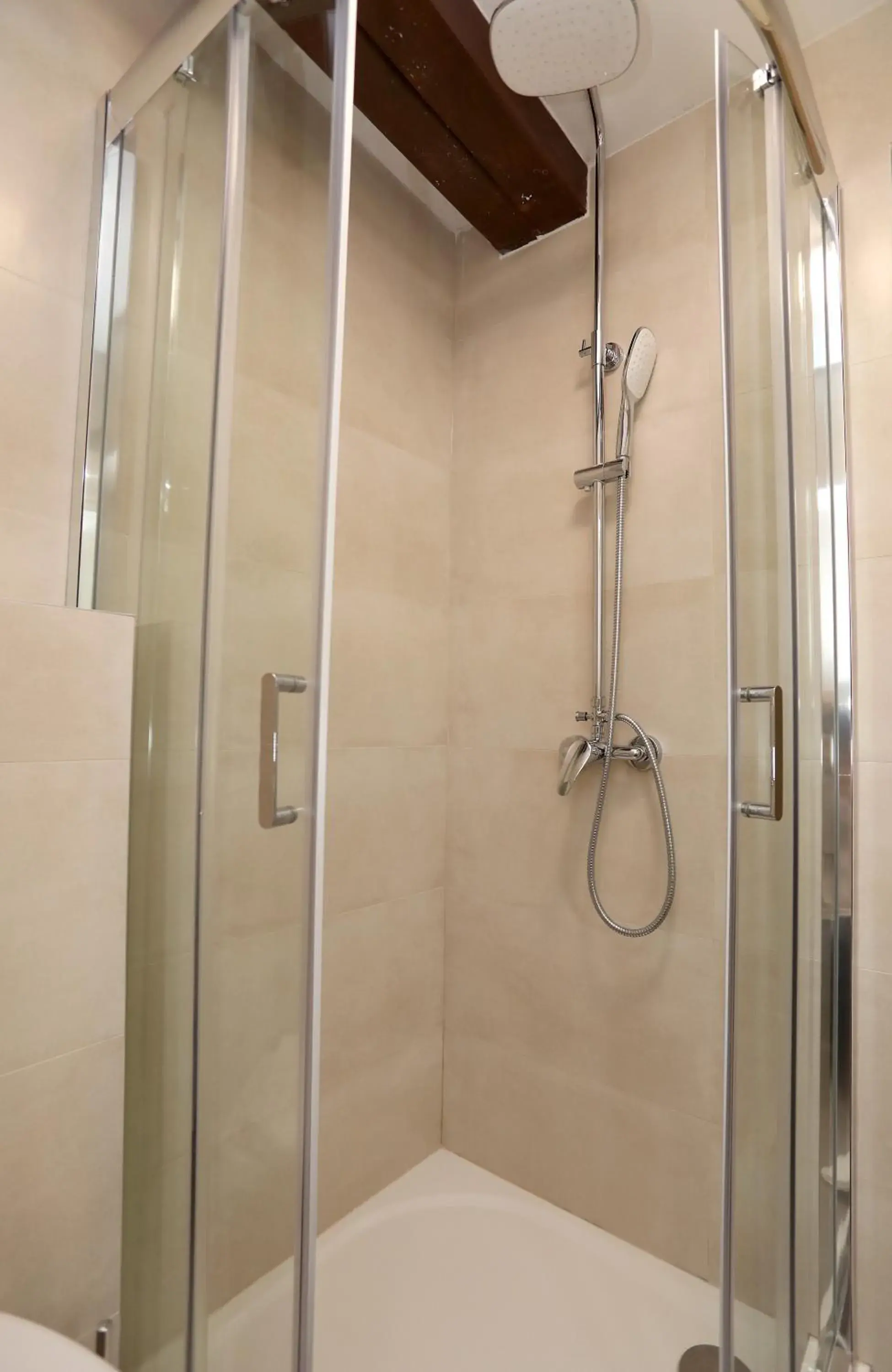 Double Room with Balcony in Villa Carrara Double Room with Balcony in Villa Carrara