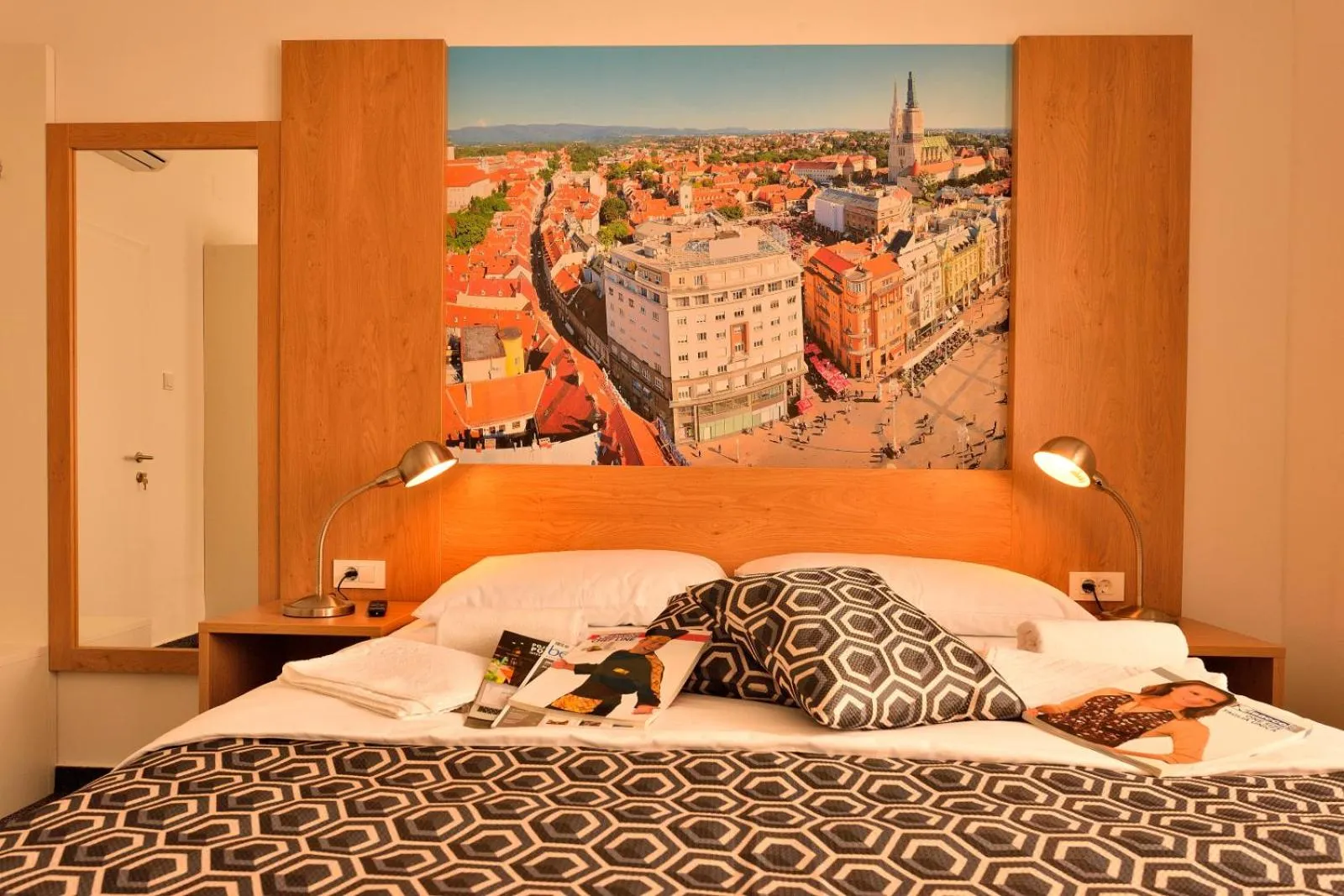 Bedroom, Bed in Hotel Orient Zagreb