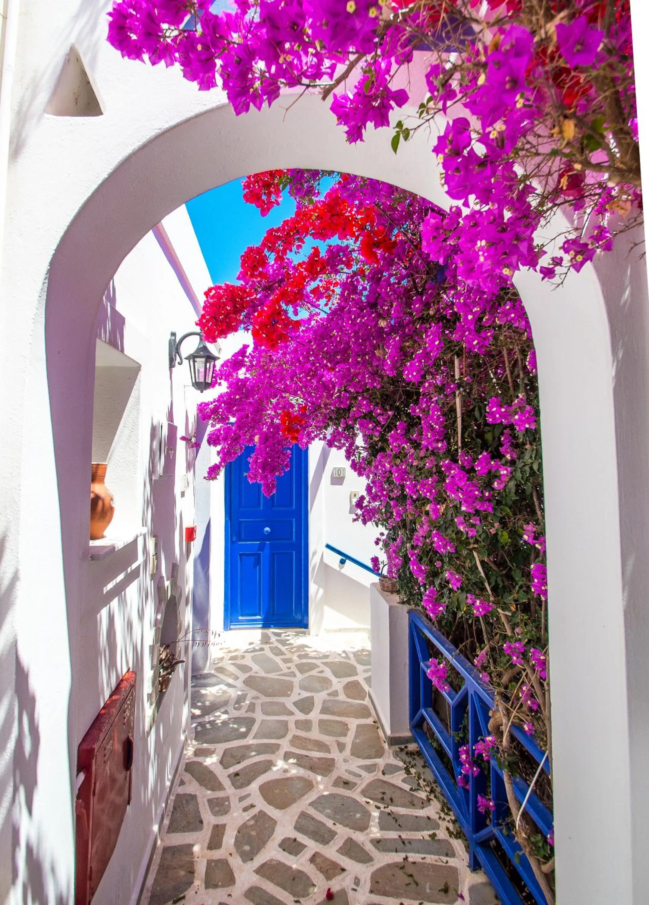 Facade/entrance in Syros Atlantis