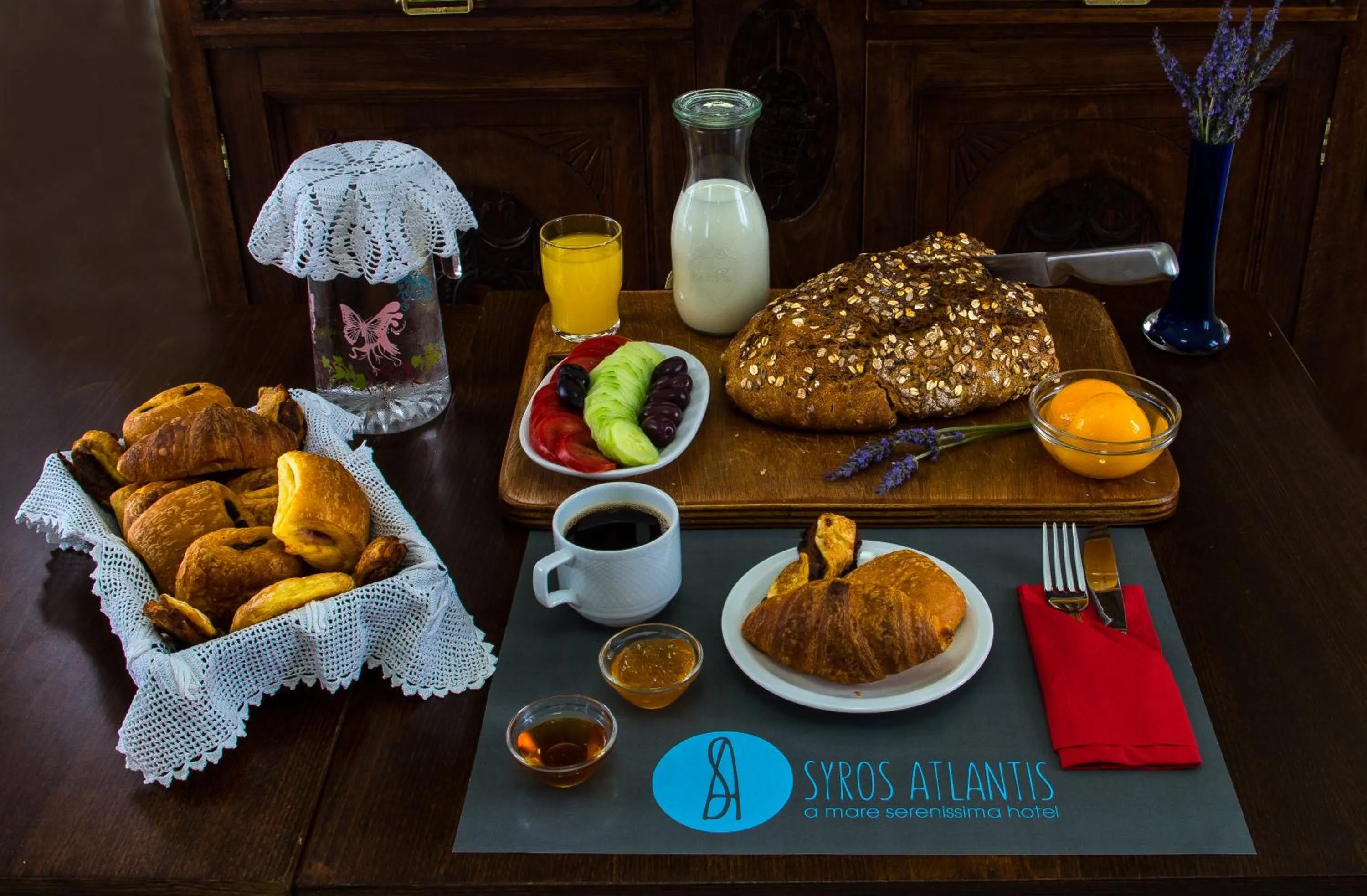 Food in Syros Atlantis