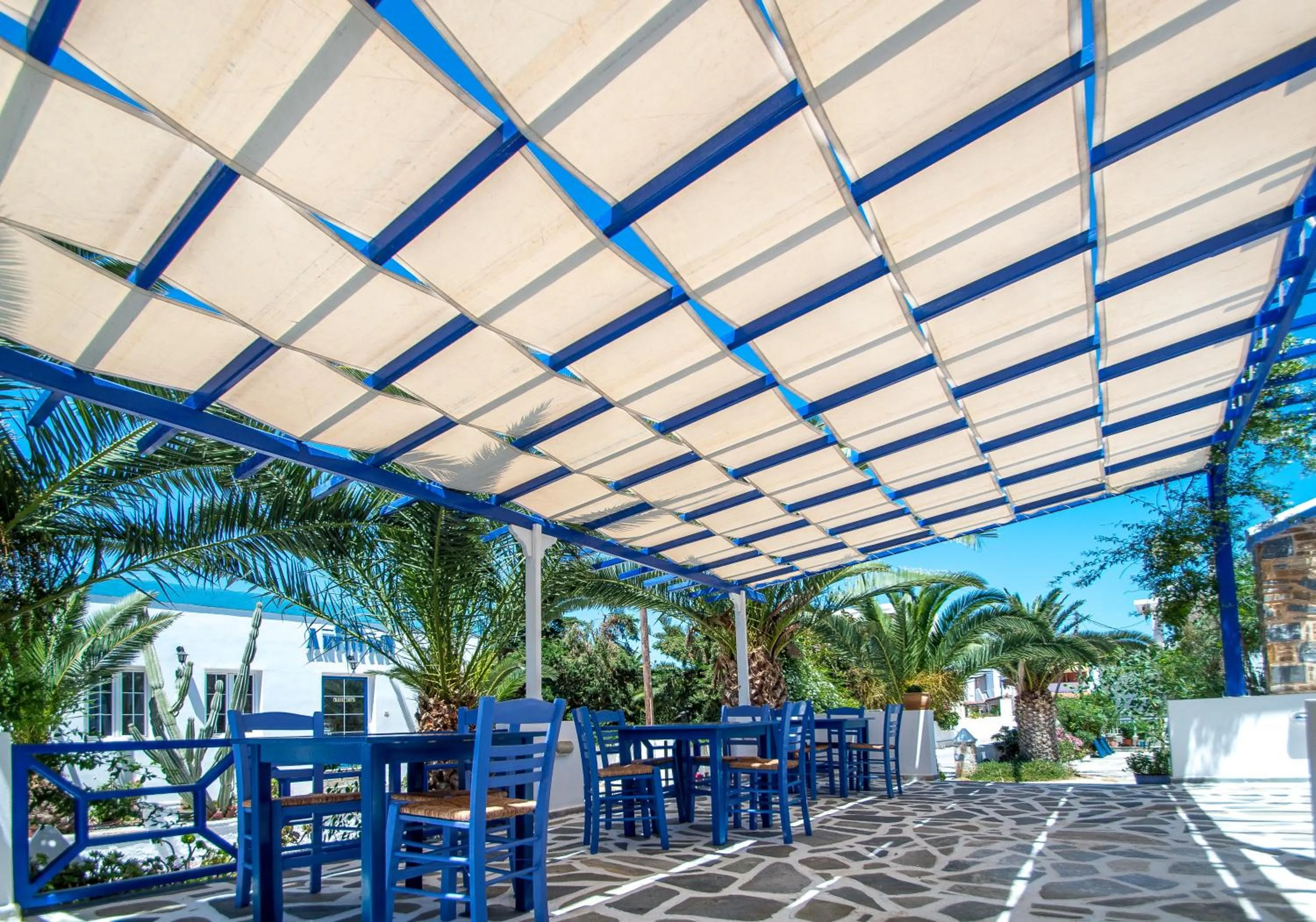 Patio in Syros Atlantis