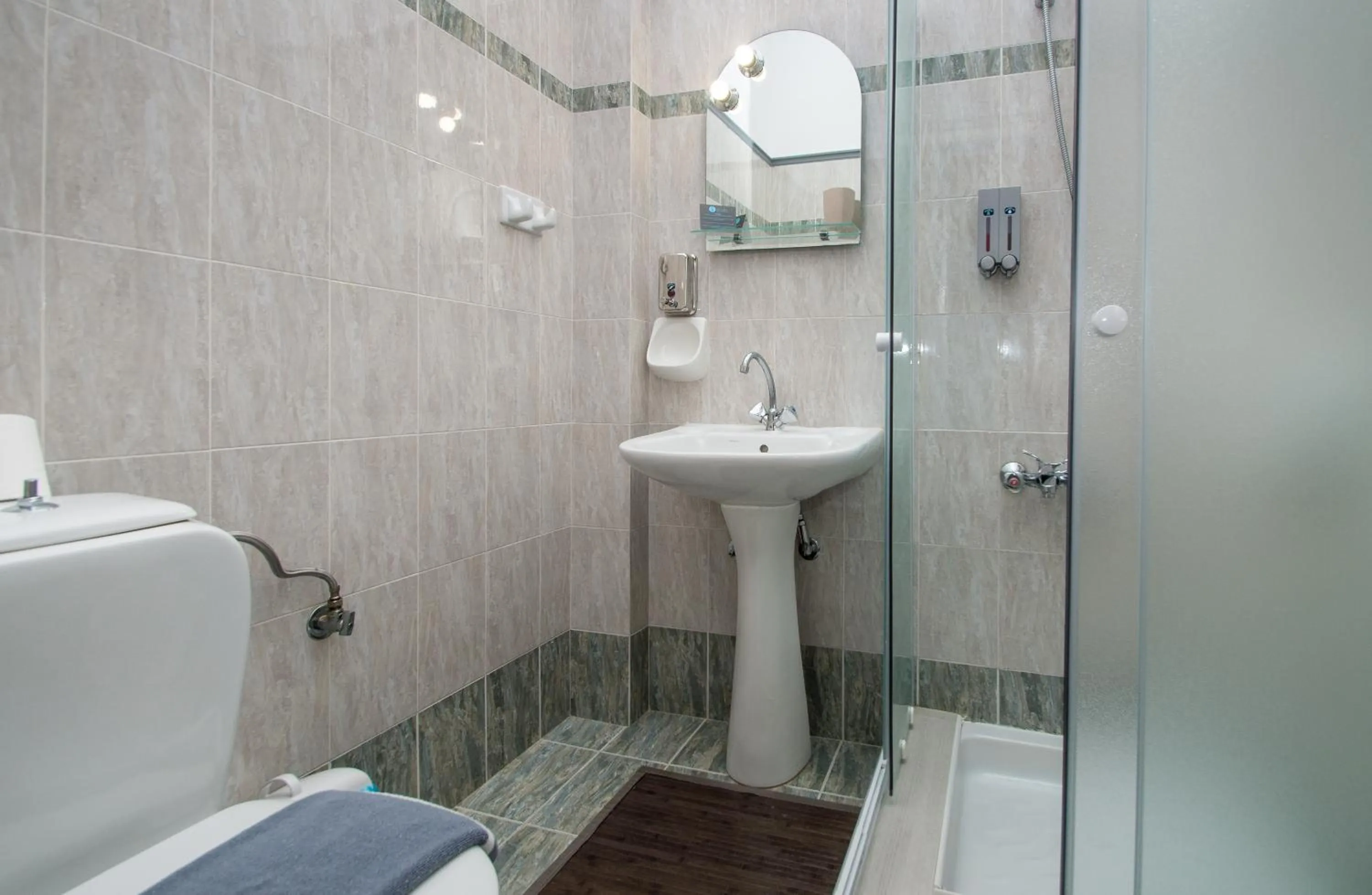 Bathroom in Syros Atlantis