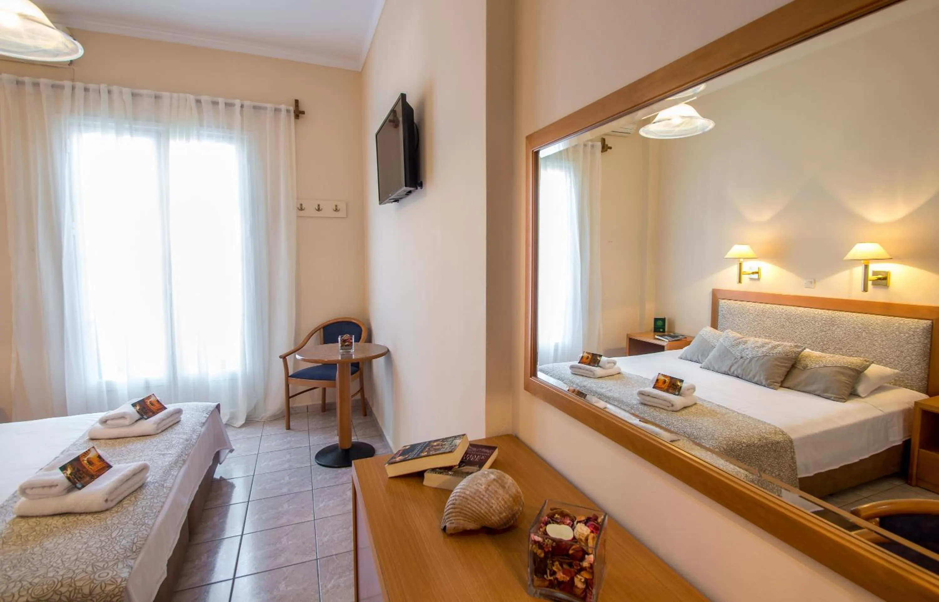 Photo of the whole room, Bed in Syros Atlantis