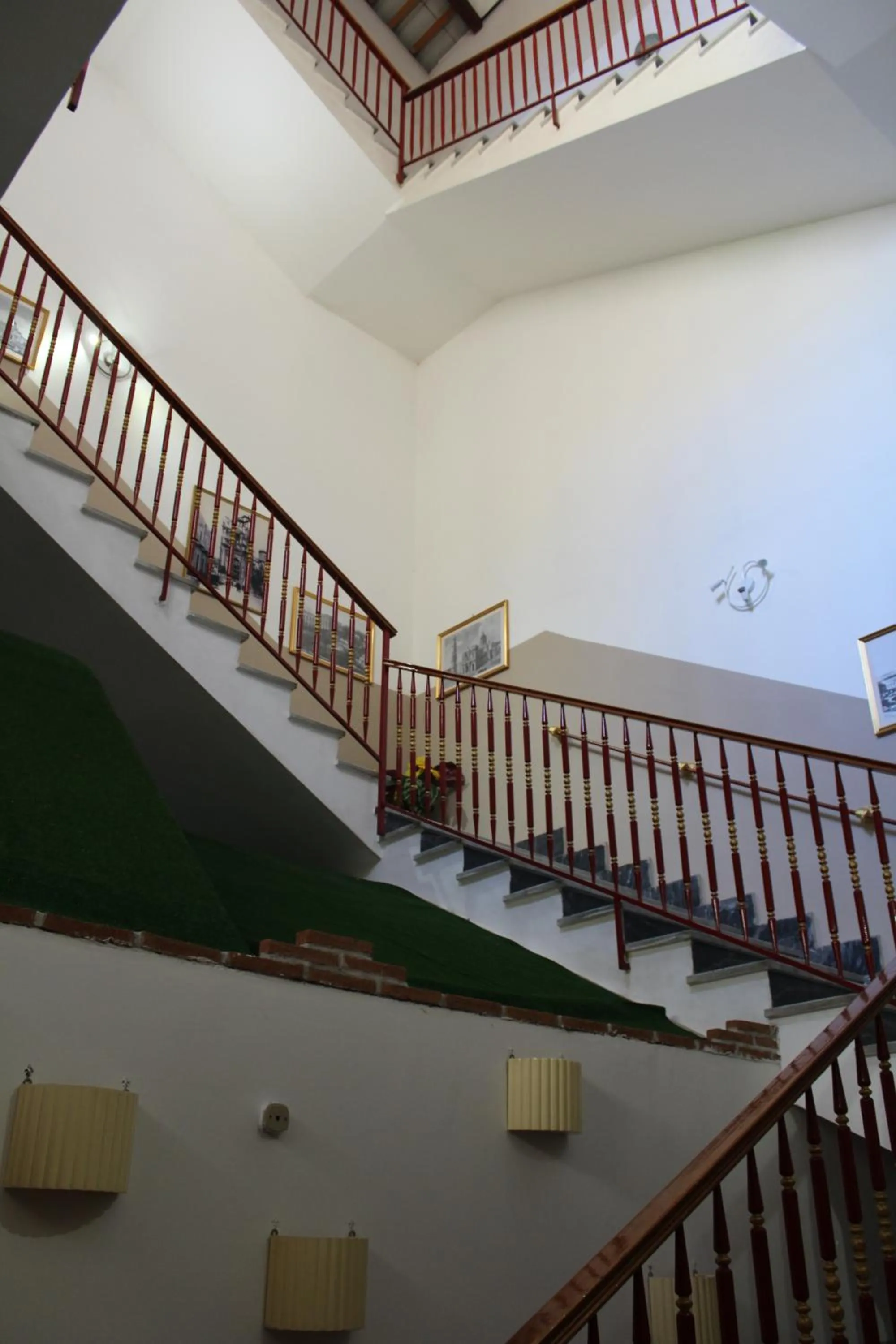 Communal lounge/ TV room in Hotel Santuario