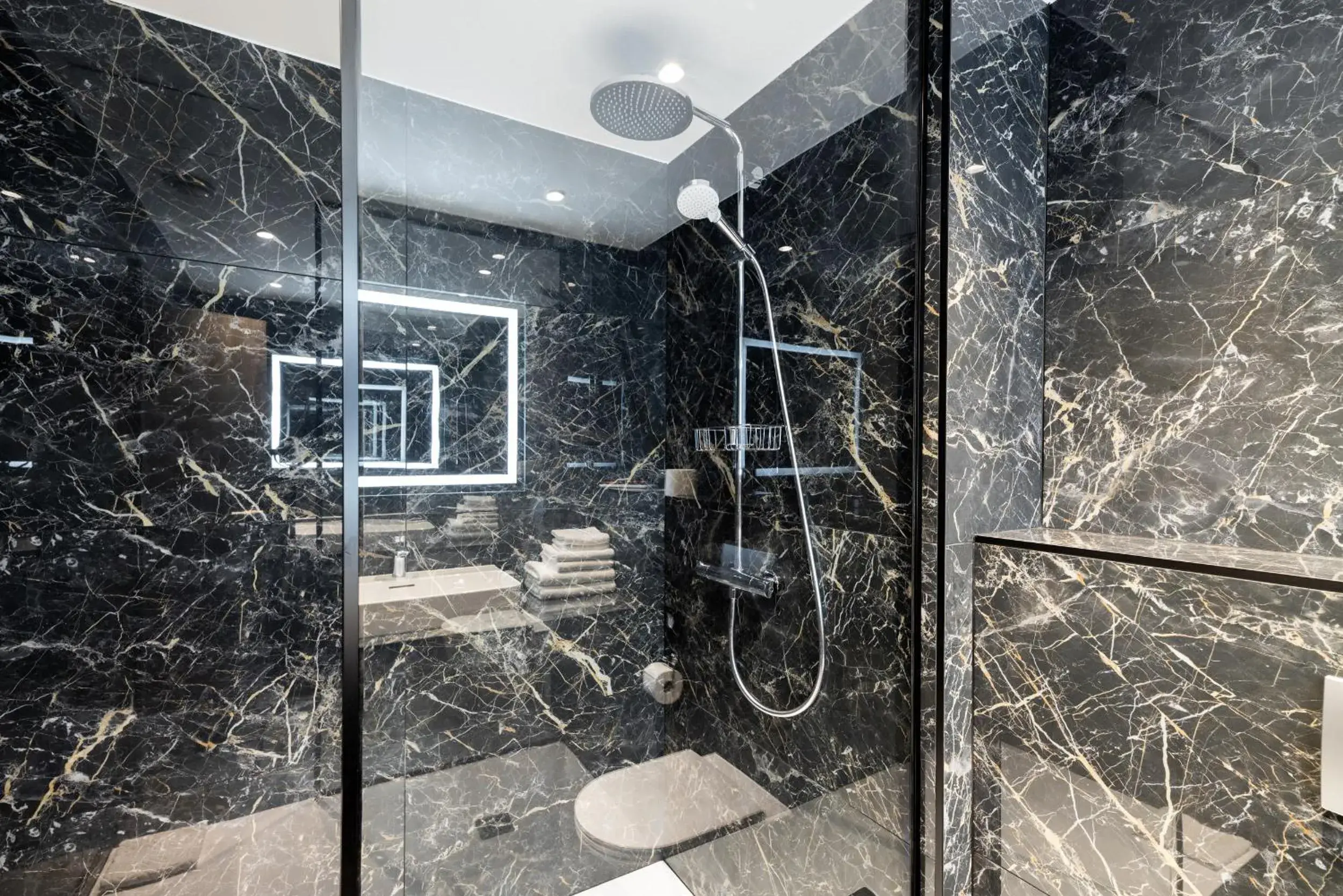 Executive Suite - single occupancy in Hotel Osijek Executive Suite - single occupancy in Hotel Osijek