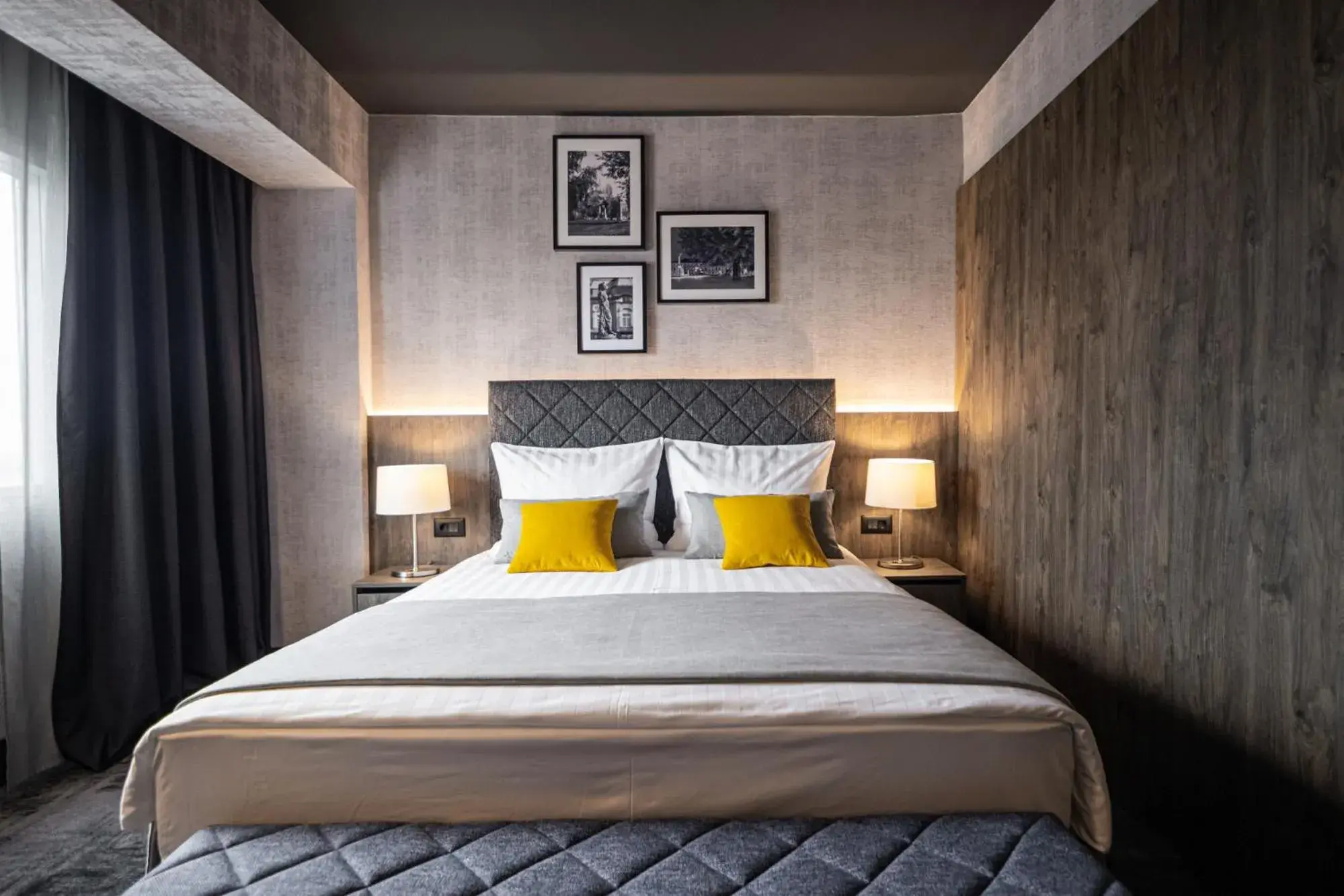 Double Room with City View - single occupancy in Hotel Osijek Double Room with City View - single occupancy in Hotel Osijek