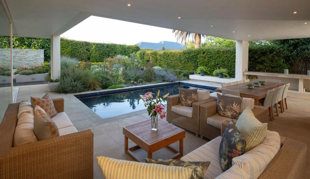 Swimming pool in Thirty On Grace