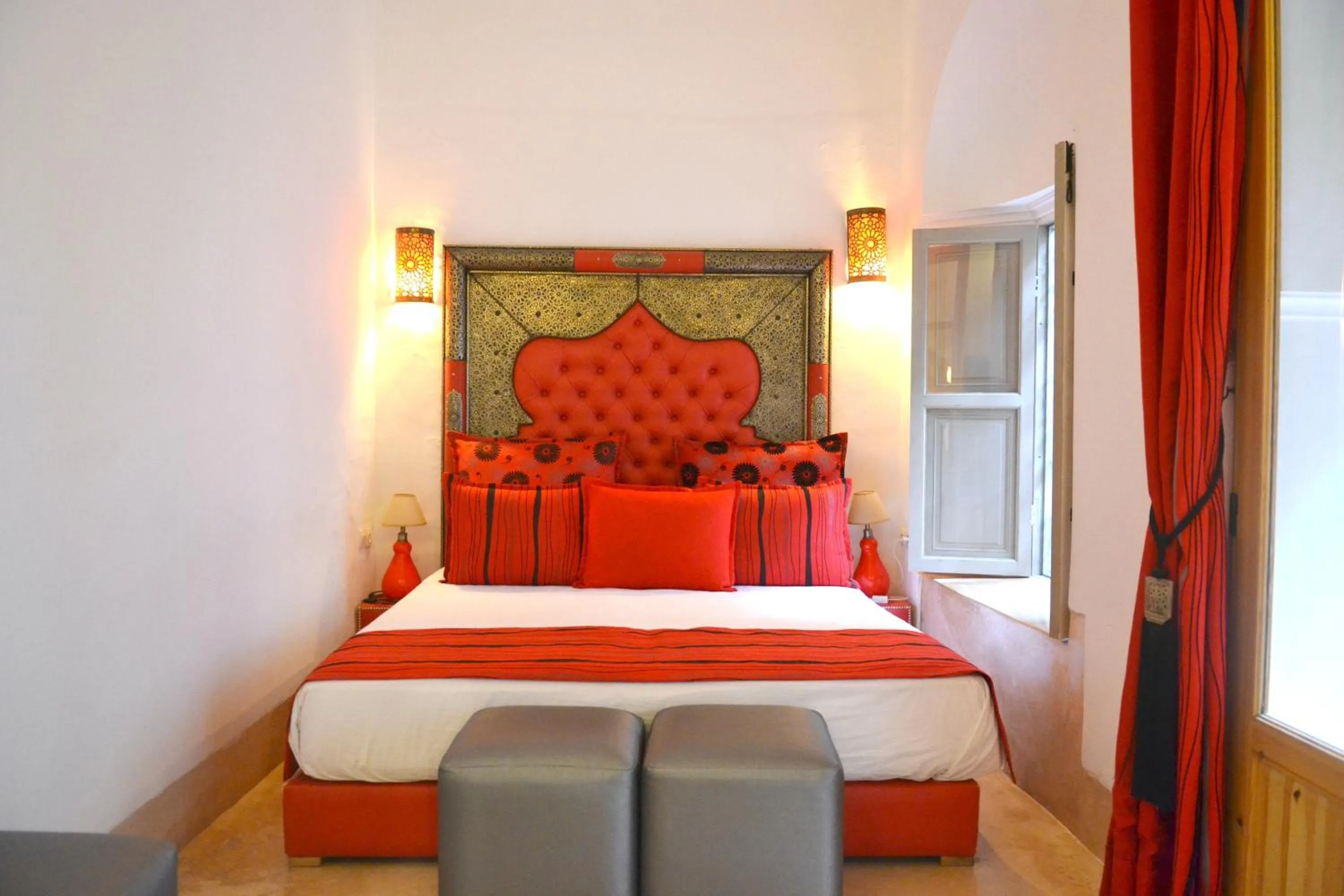 Photo of the whole room, Bed in Riad See Moon And Spa