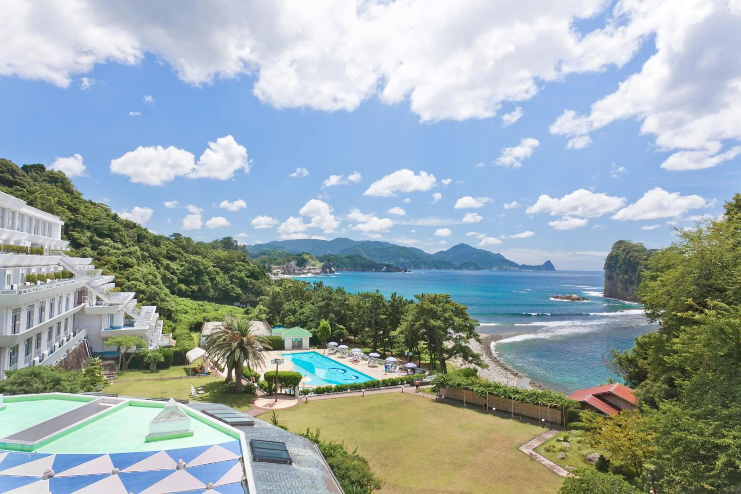 Garden in Dogashima Onsen Hotel
