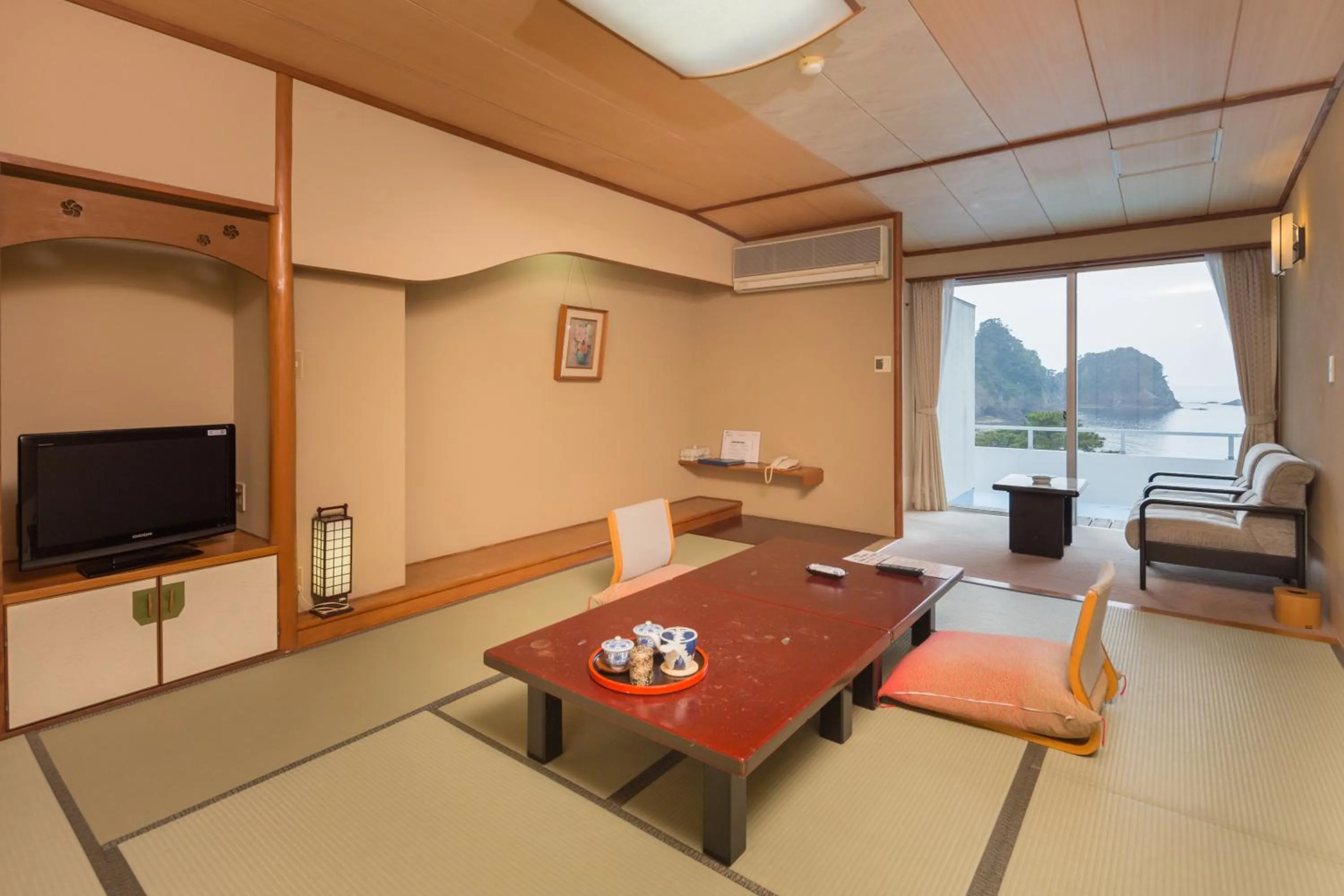 Living room in Dogashima Onsen Hotel