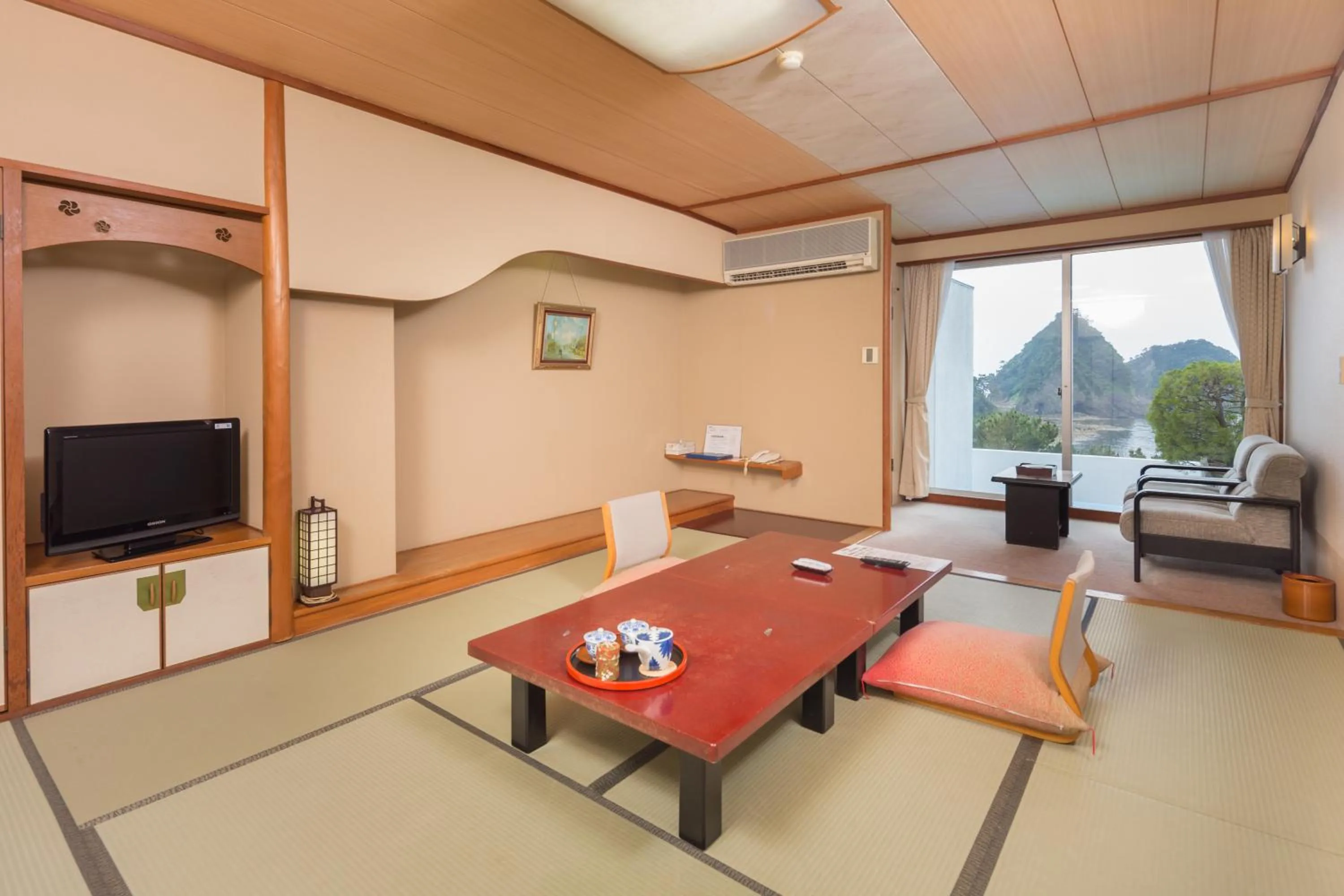 Living room in Dogashima Onsen Hotel