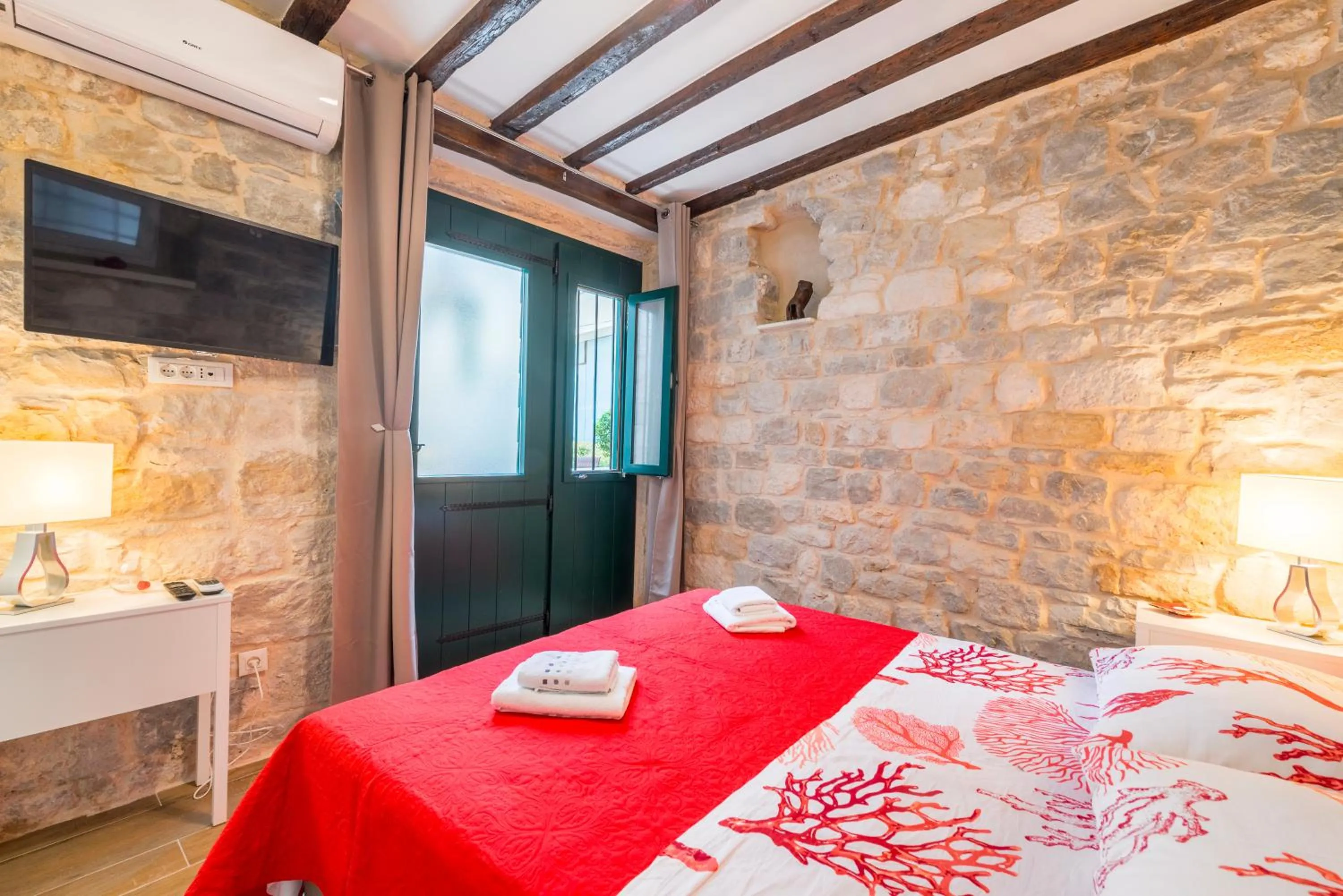 Bed in Apartments & Rooms Dujam