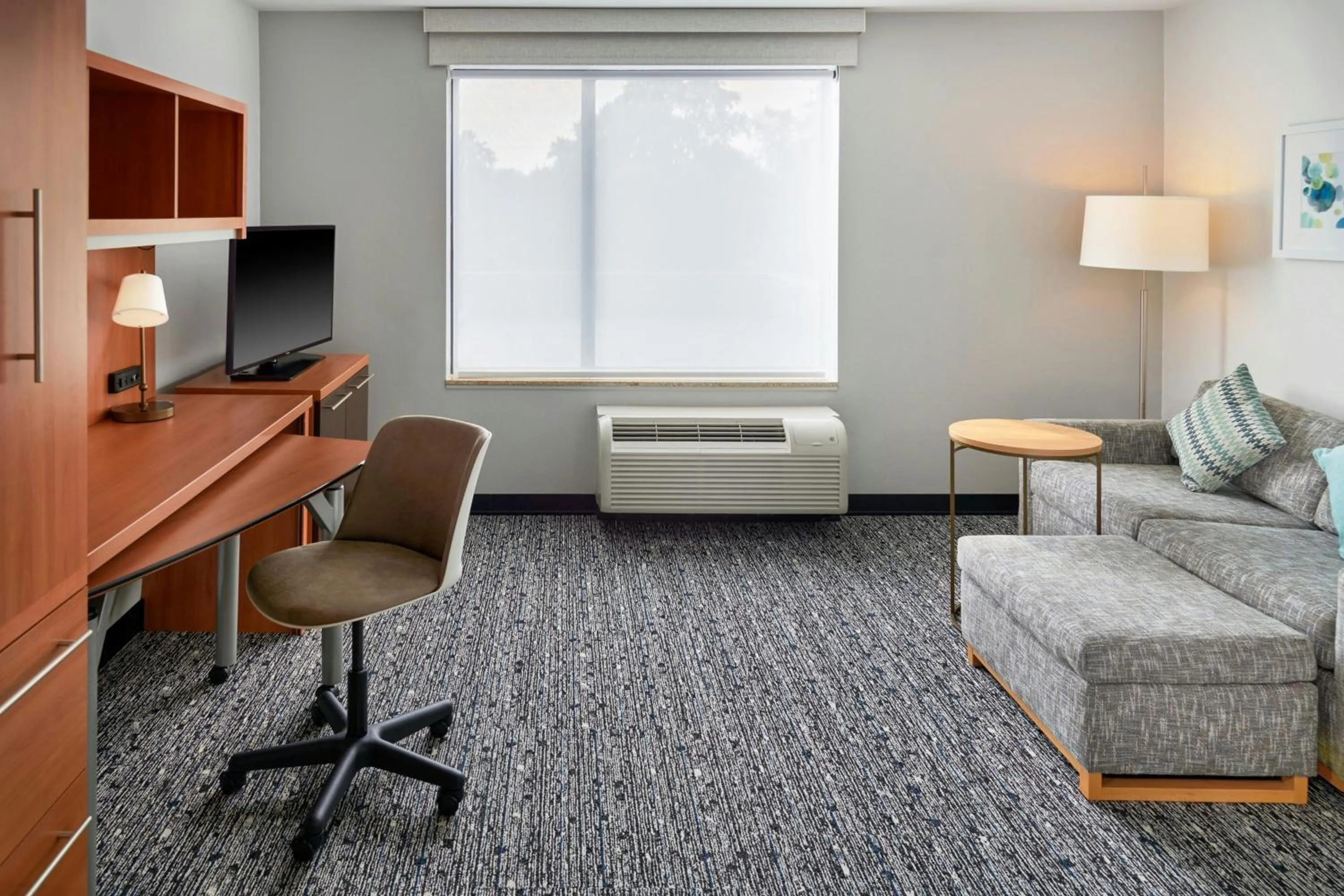 Living room in TownePlace Suites by Marriott Detroit Troy