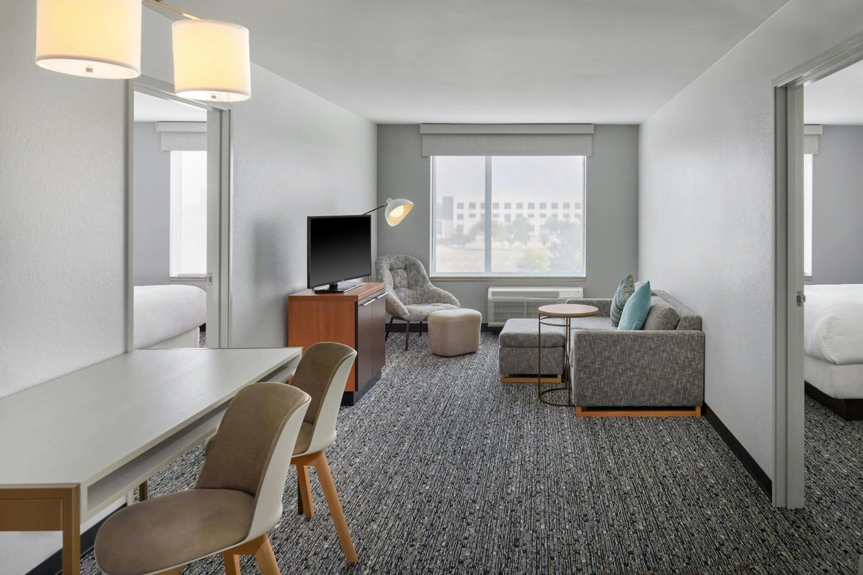 Living room in TownePlace Suites by Marriott Detroit Troy