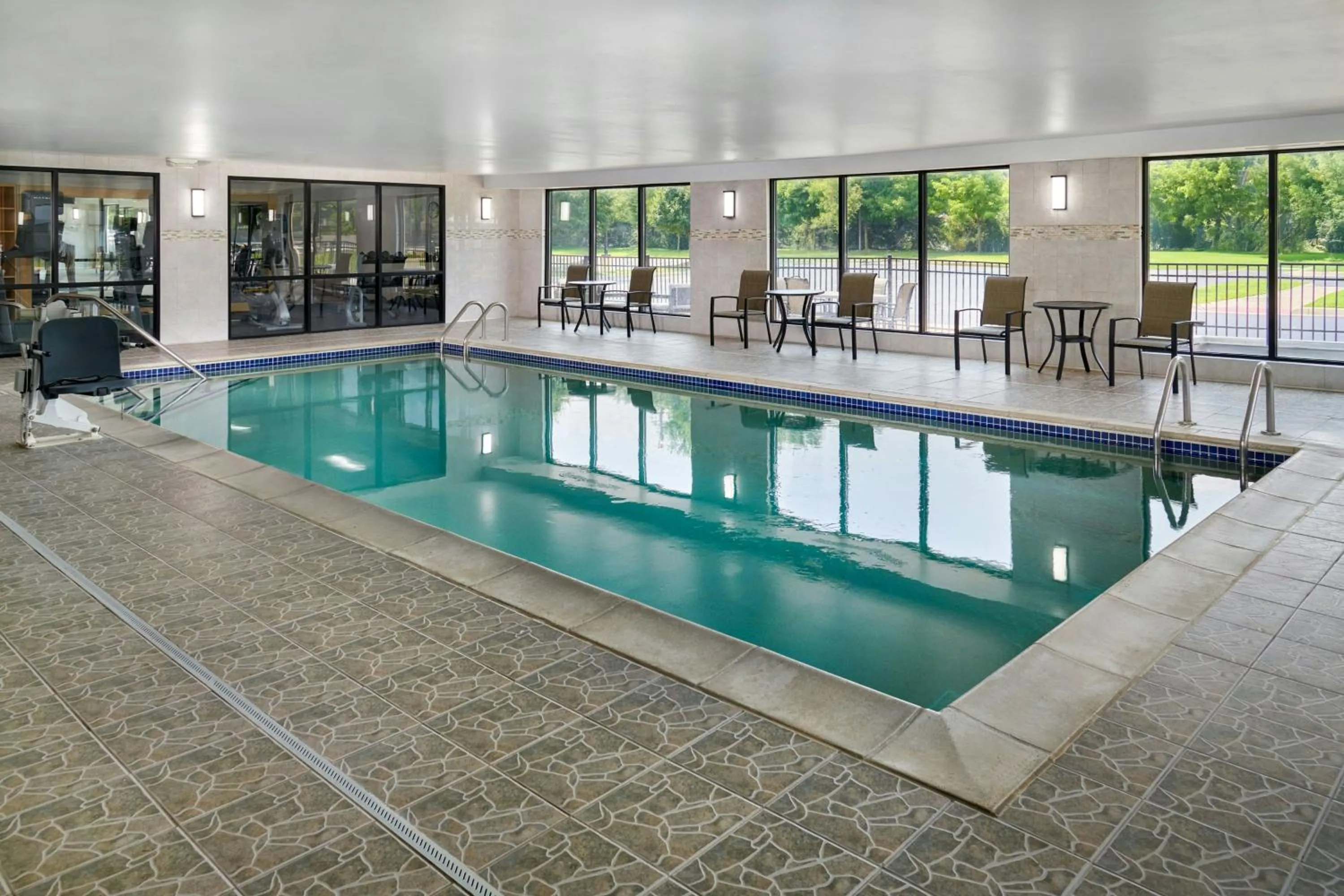 Swimming pool in TownePlace Suites by Marriott Detroit Troy