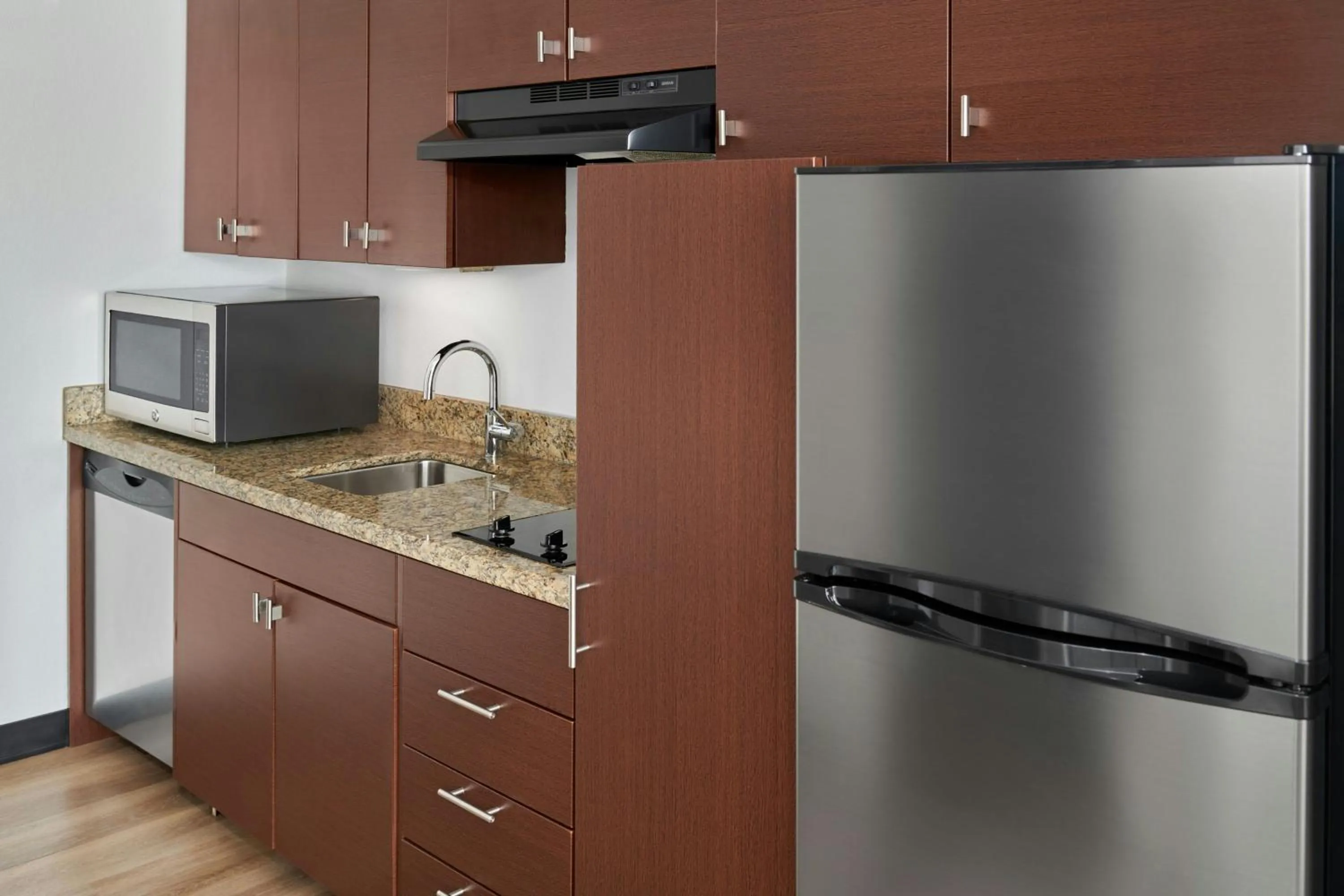 Kitchen or kitchenette in TownePlace Suites by Marriott Detroit Troy