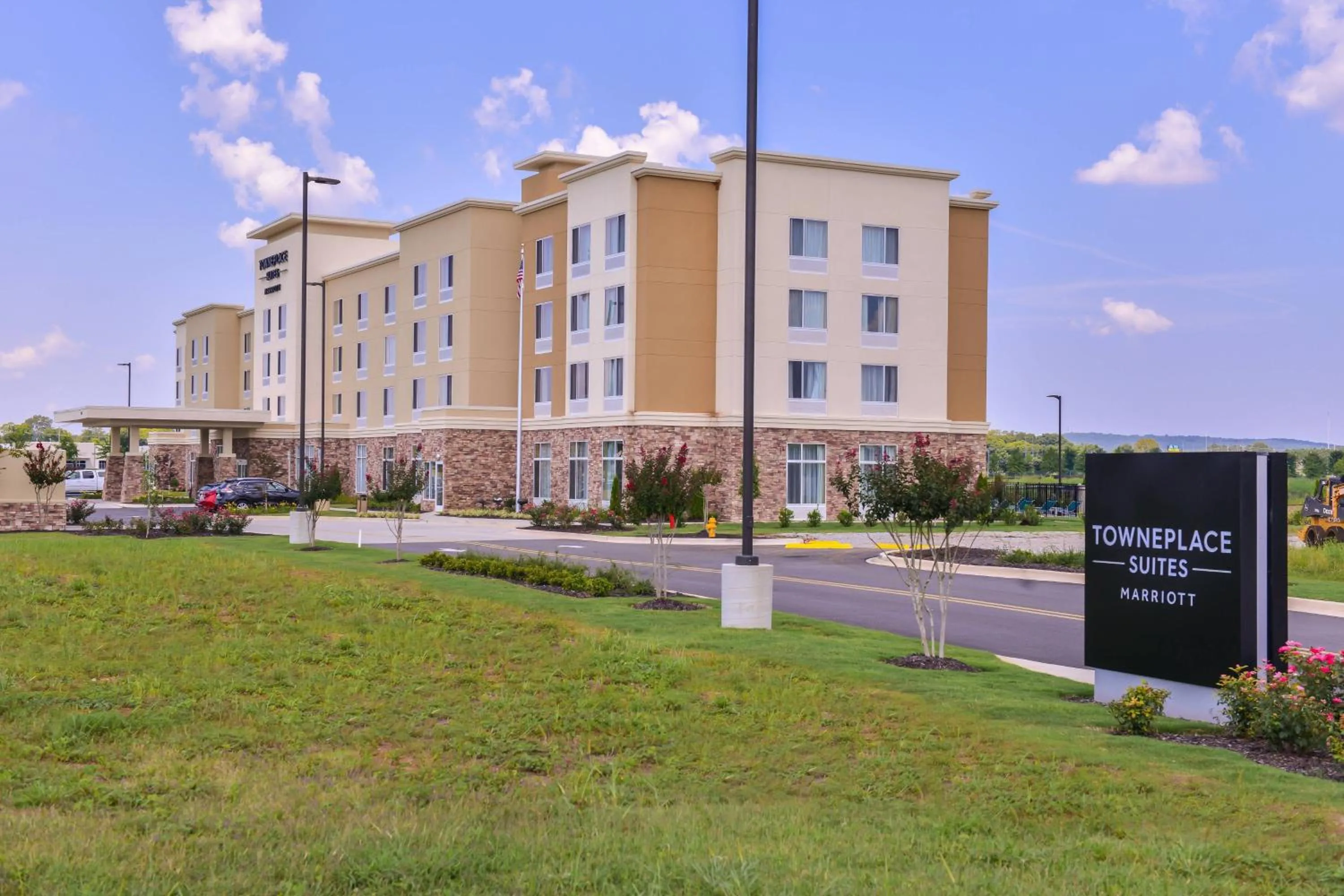 Property building in TownePlace Suites by Marriott Huntsville West/Redstone Gateway