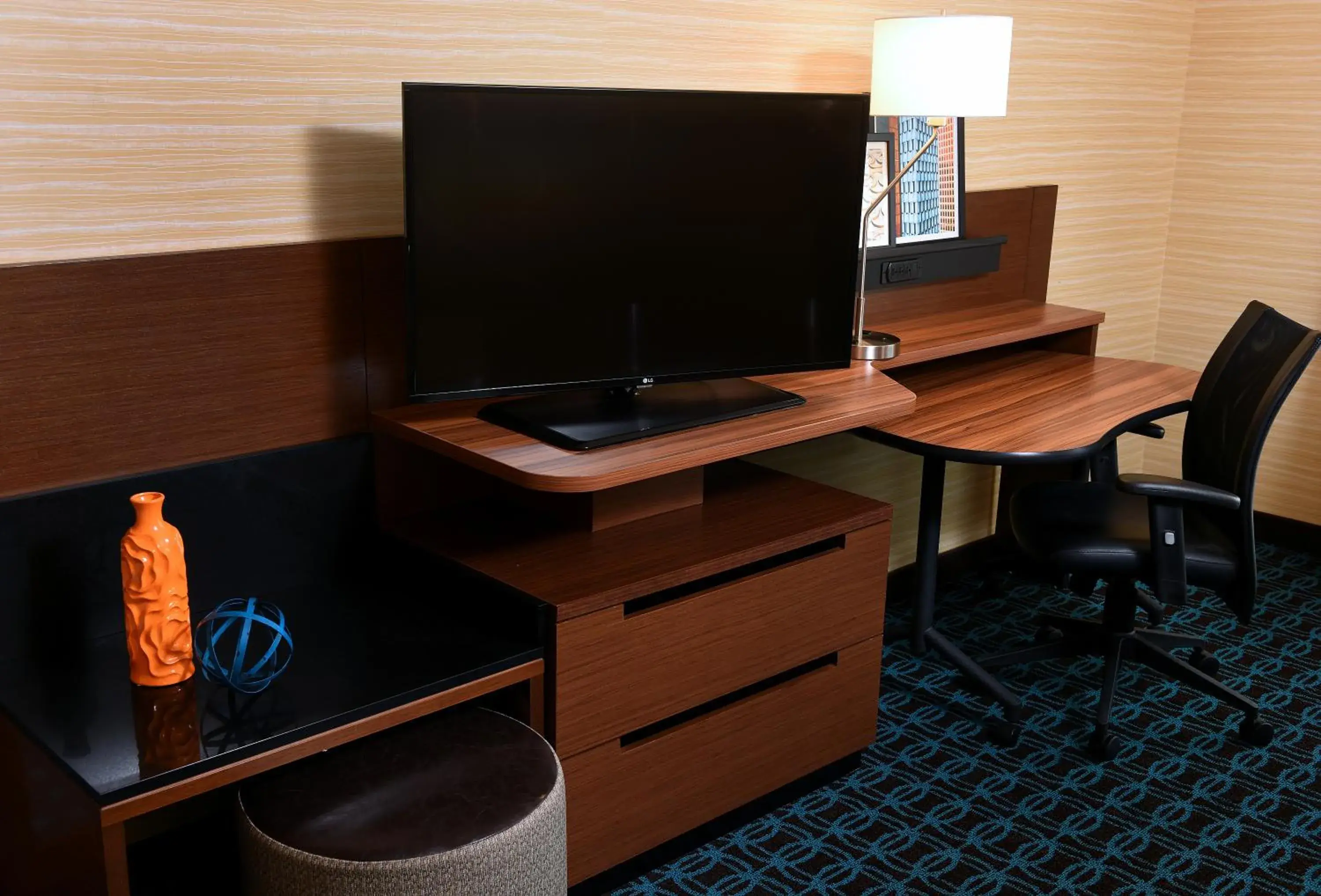 King Studio with Adapted Tub - Mobility and Hearing Accessible in Fairfield Inn & Suites by Marriott Omaha West King Studio with Adapted Tub - Mobility and Hearing Accessible in Fairfield Inn & Suites by Marriott Omaha West