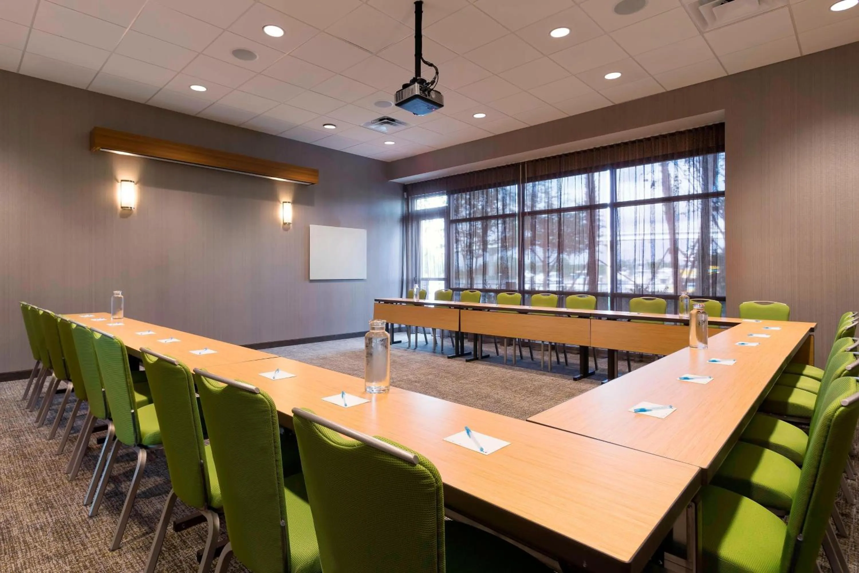 Meeting/conference room in SpringHill Suites Orange Beach at The Wharf