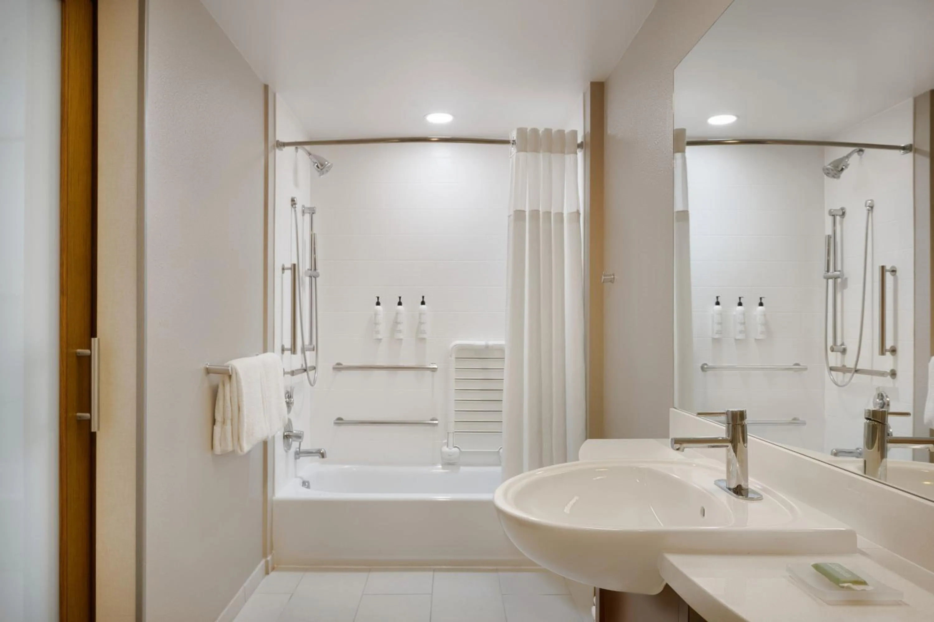 Bathroom in SpringHill Suites Orange Beach at The Wharf