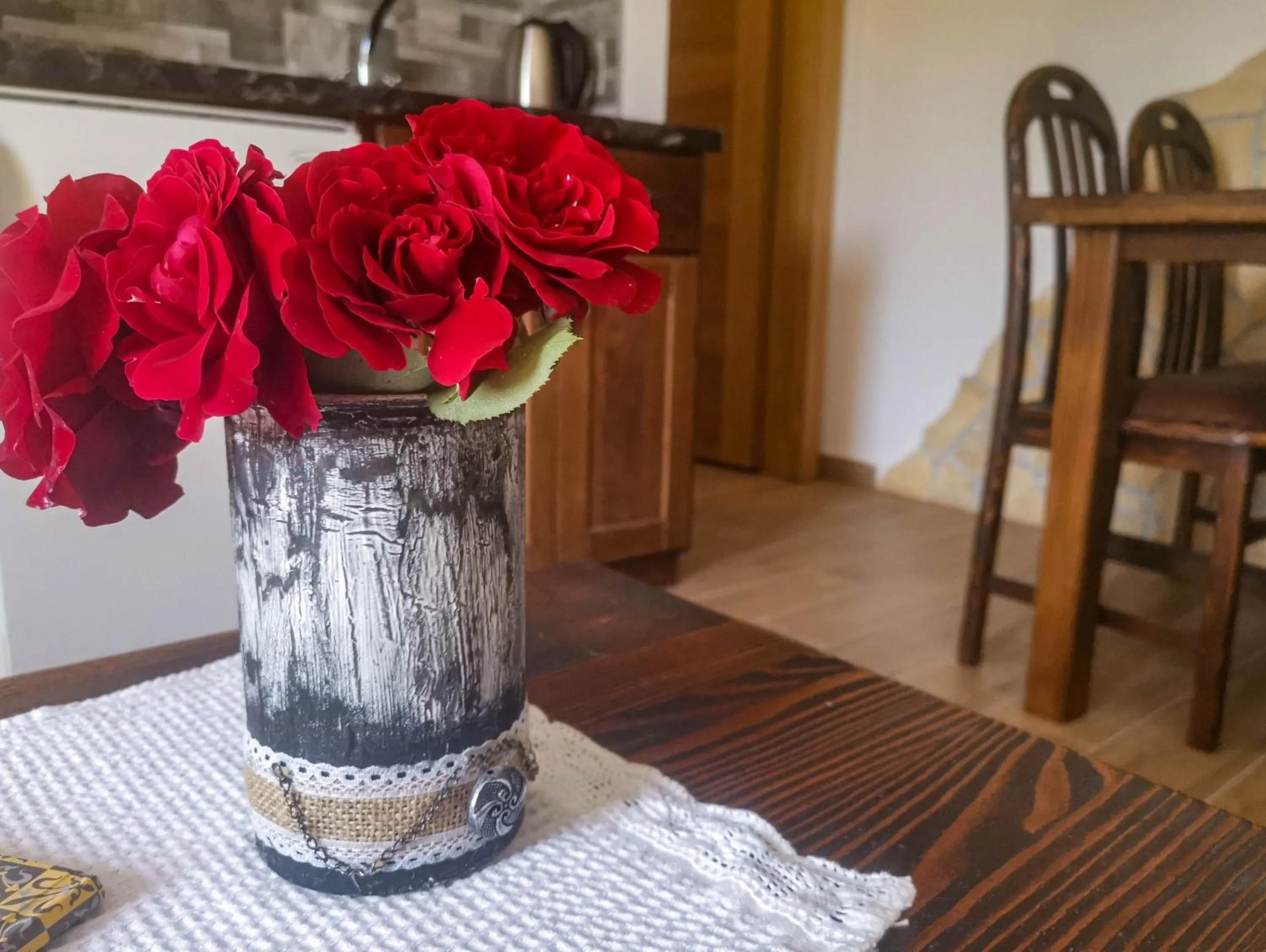 Kitchen or kitchenette in Etno Garden Apartments