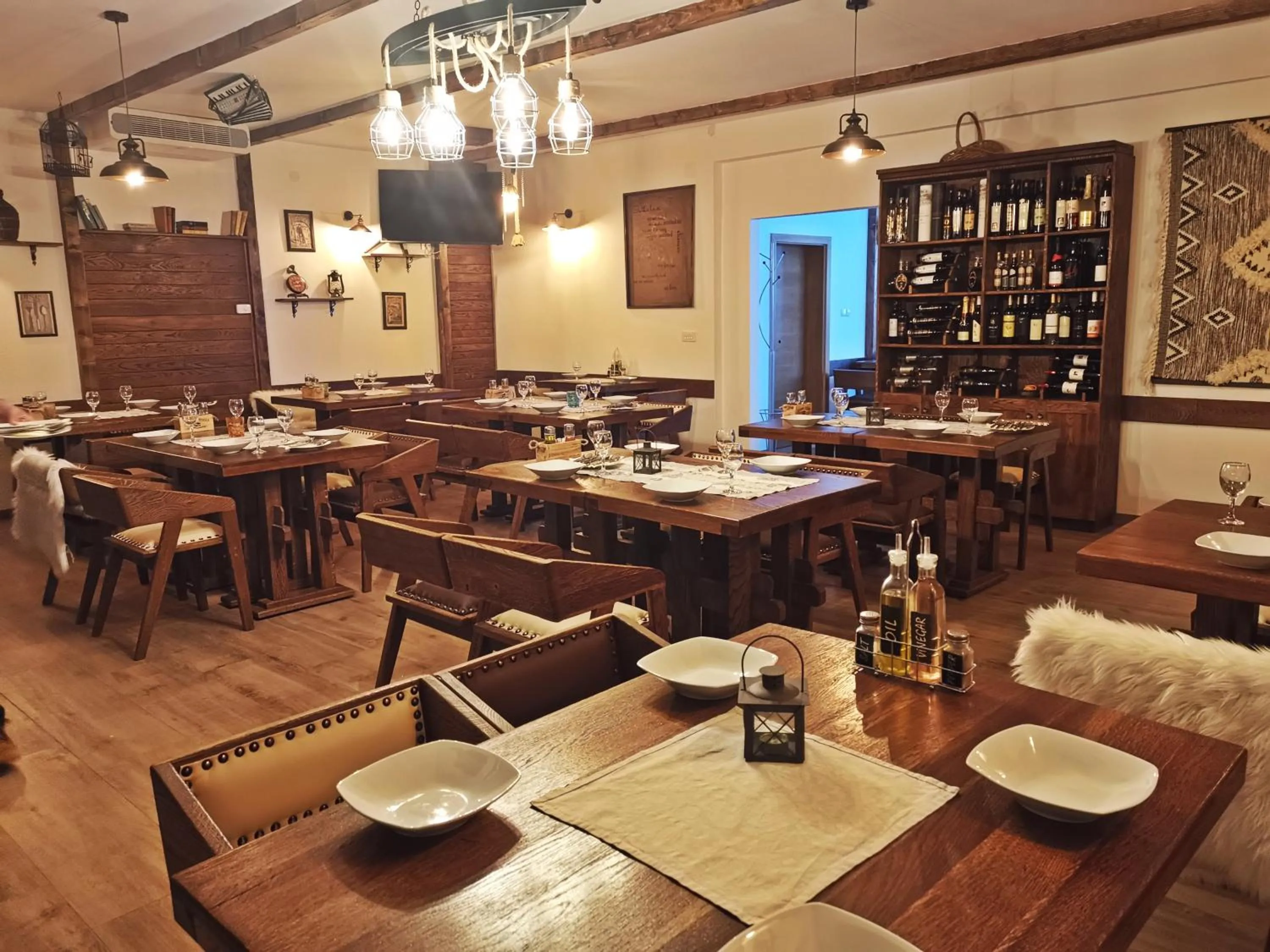 Restaurant/places to eat in Etno Garden Apartments