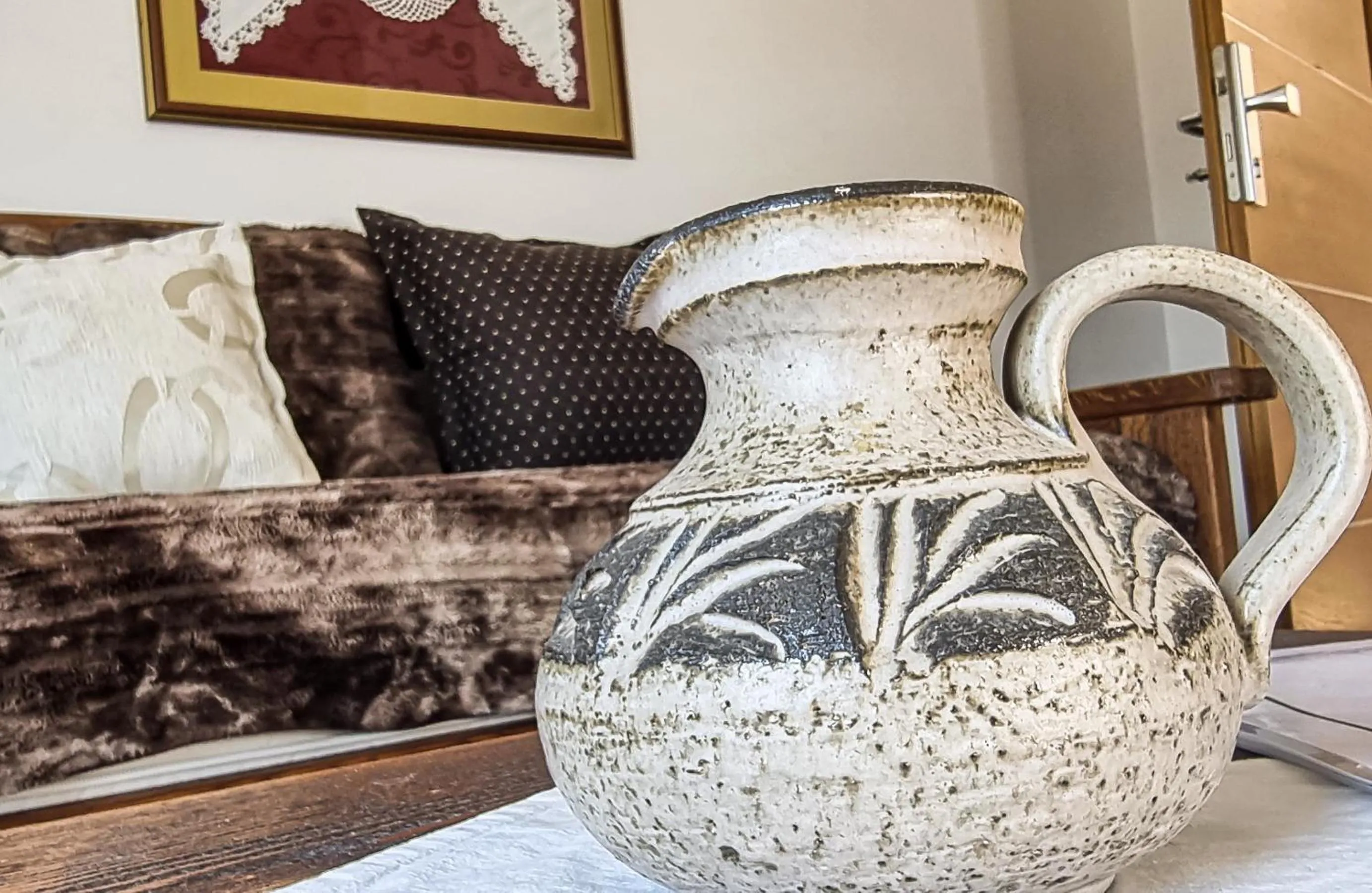 Decorative detail in Etno Garden Apartments