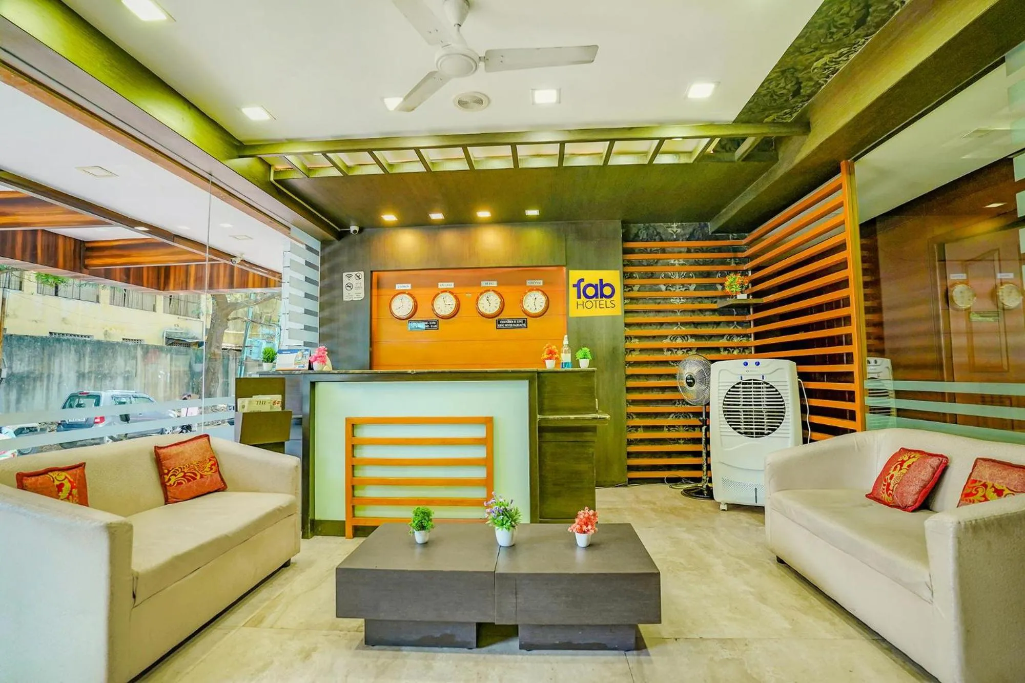 Lobby or reception in FabHotel The Green City - Central Railway Station