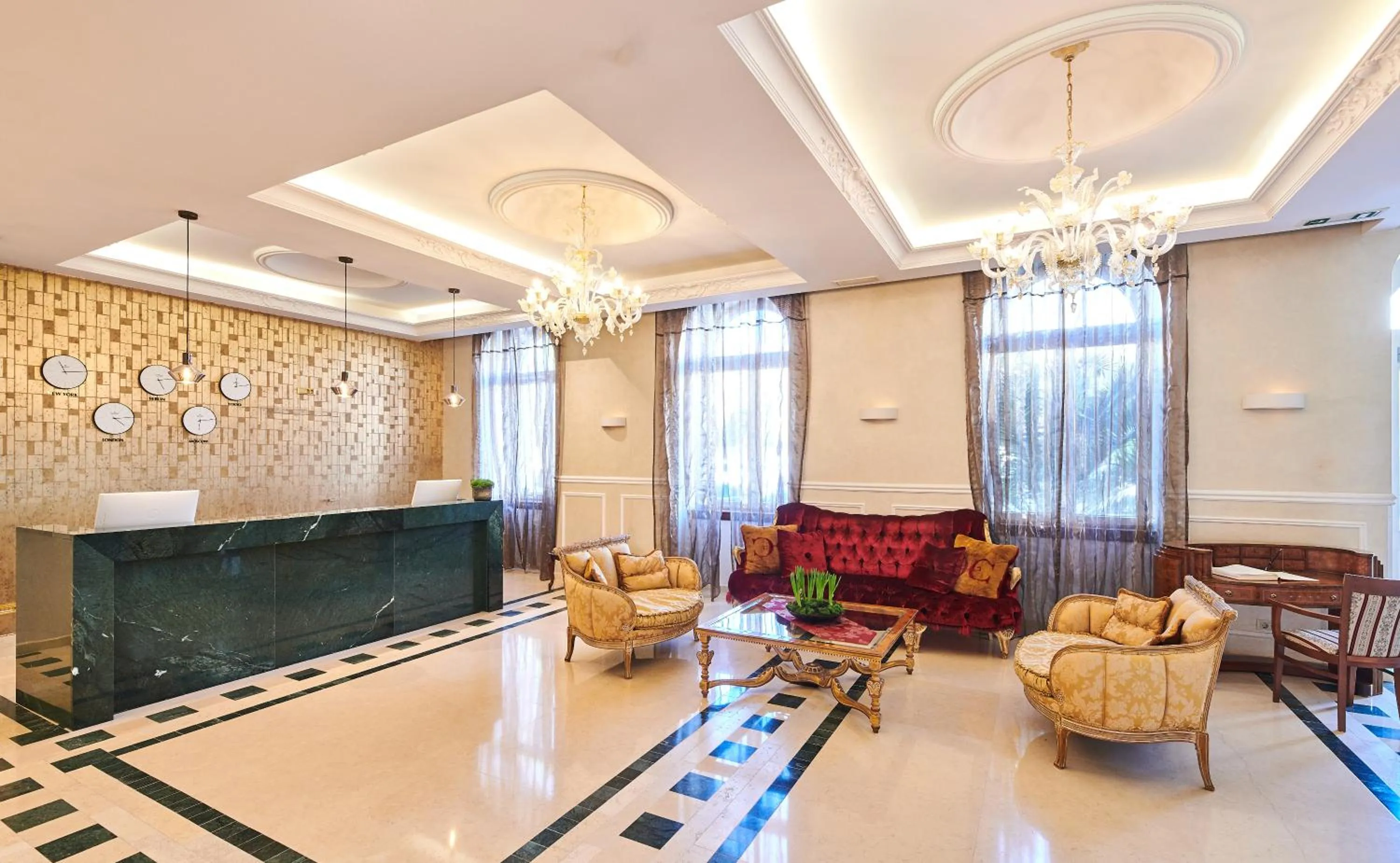 Lobby or reception in BO Hotel Palazzo
