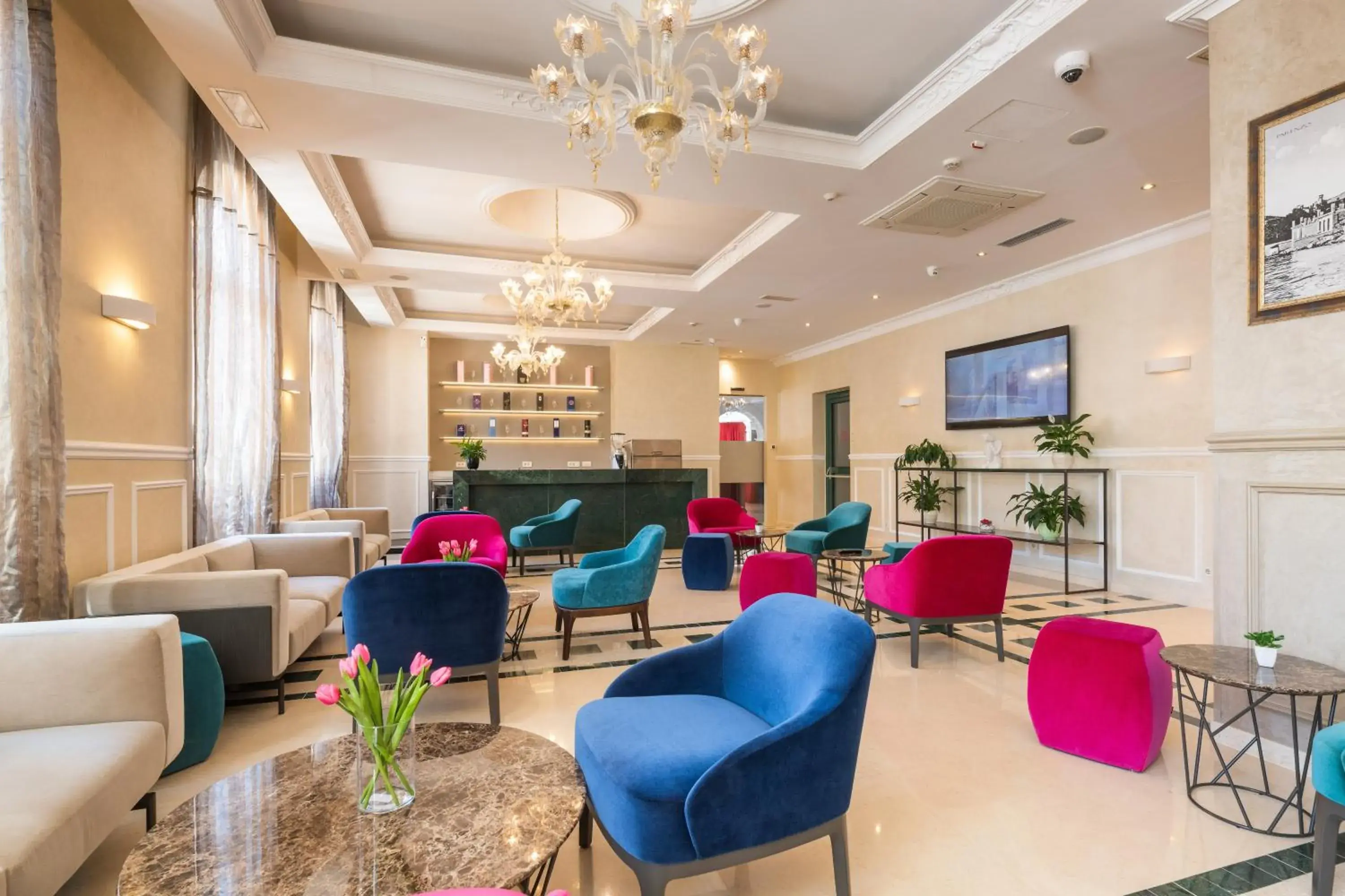 Lobby or reception, Lounge/Bar in BO Hotel Palazzo