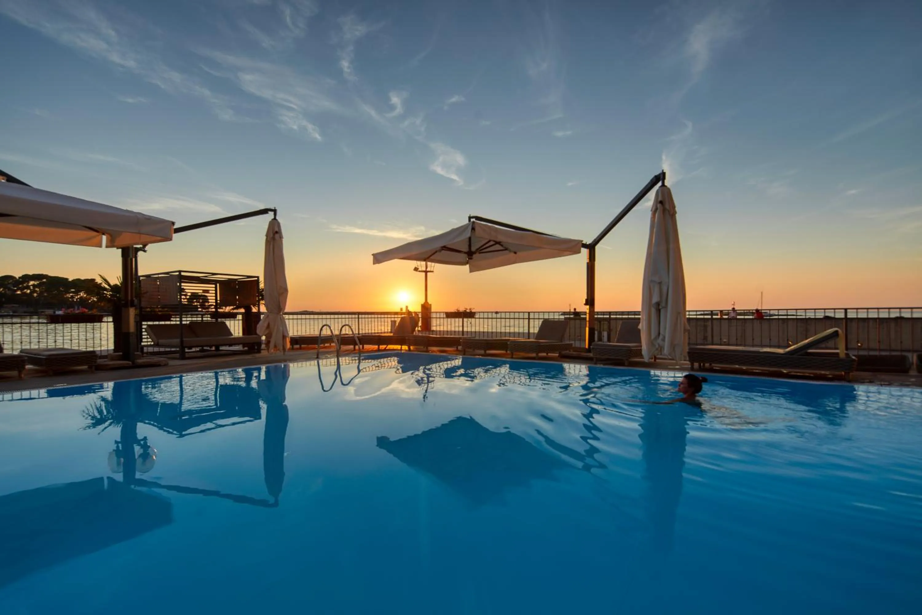 Swimming pool in BO Hotel Palazzo