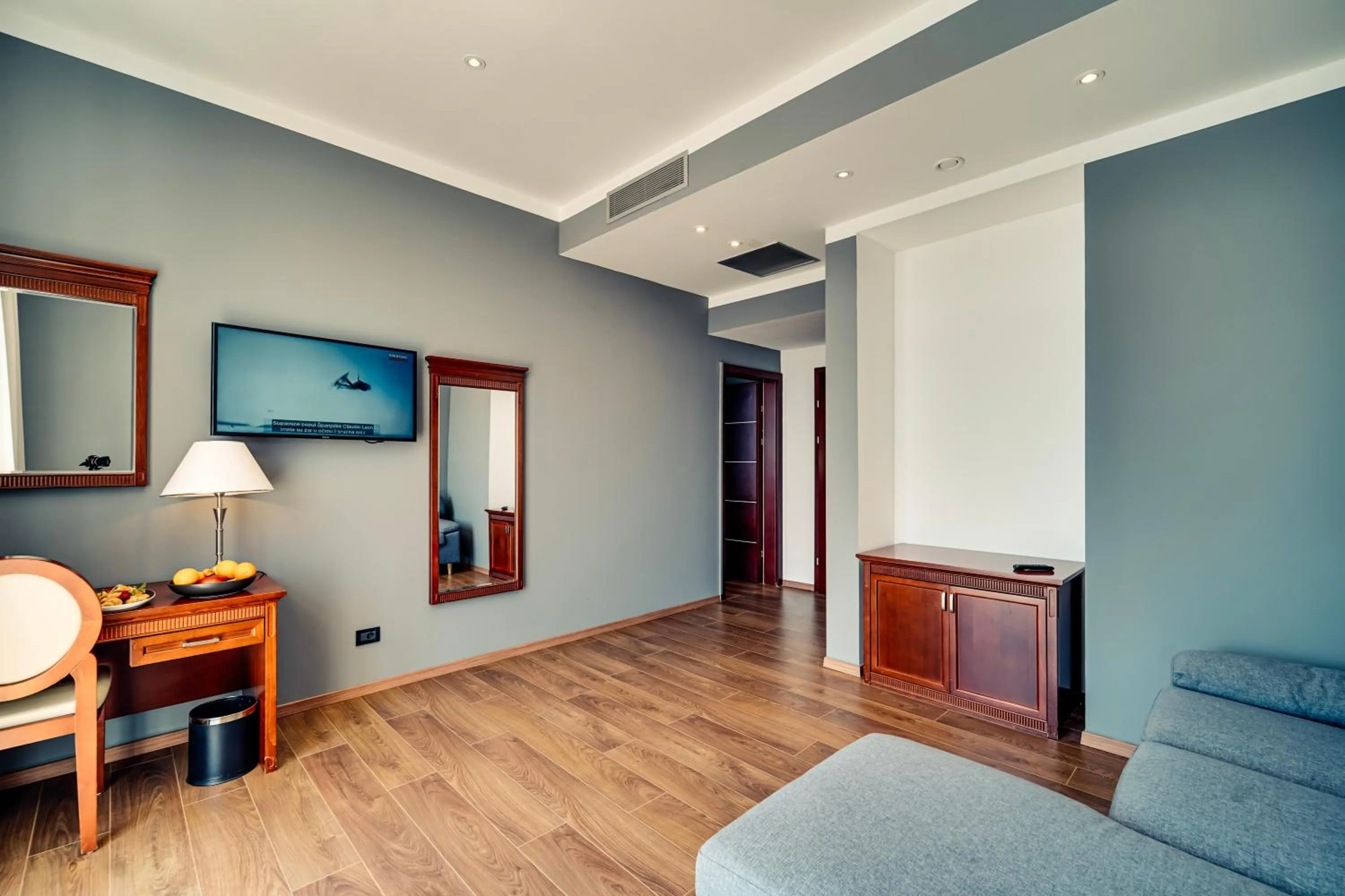 Communal lounge/ TV room in BO Hotel Palazzo