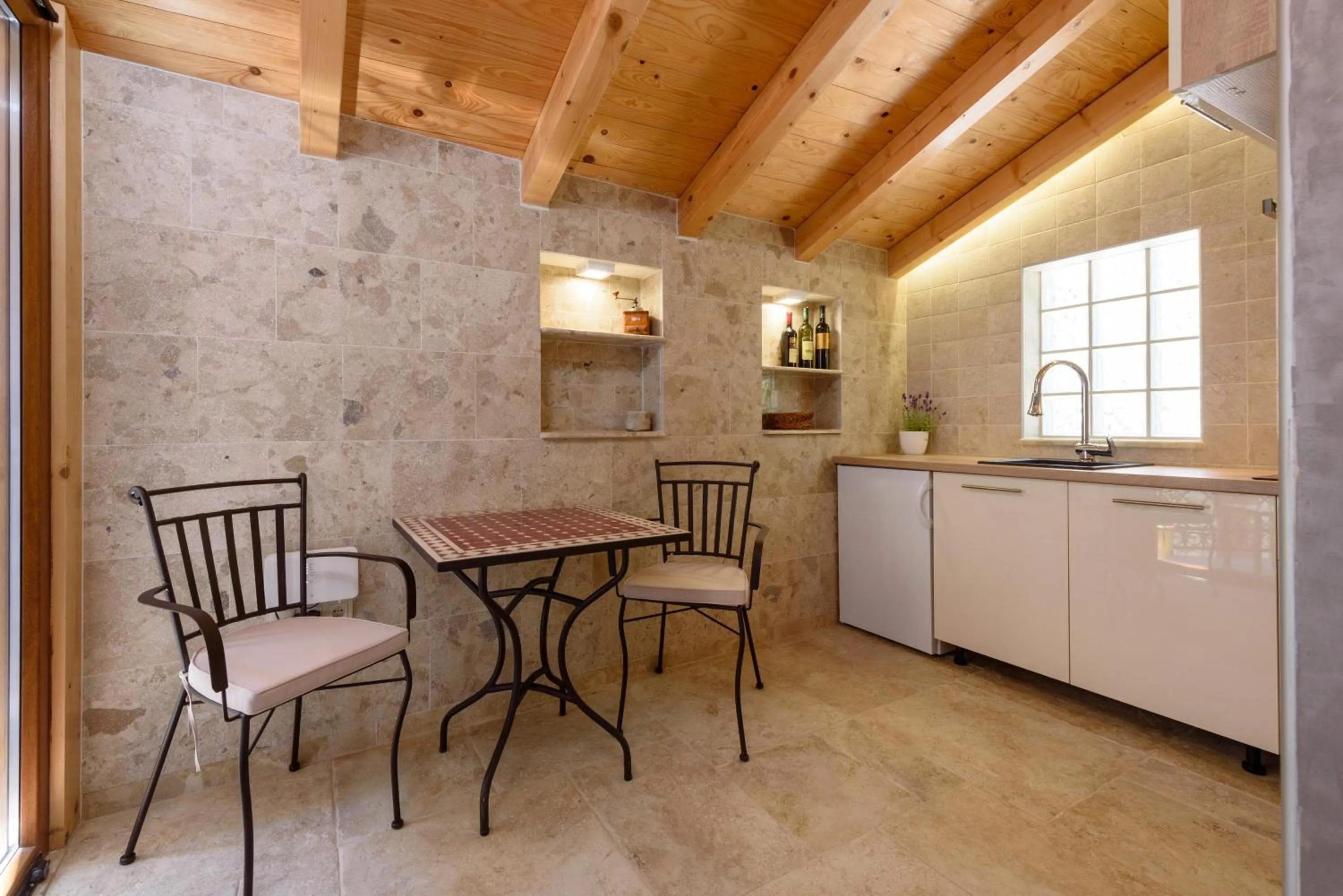 Kitchen or kitchenette in Villa Kudelik - Stone Story
