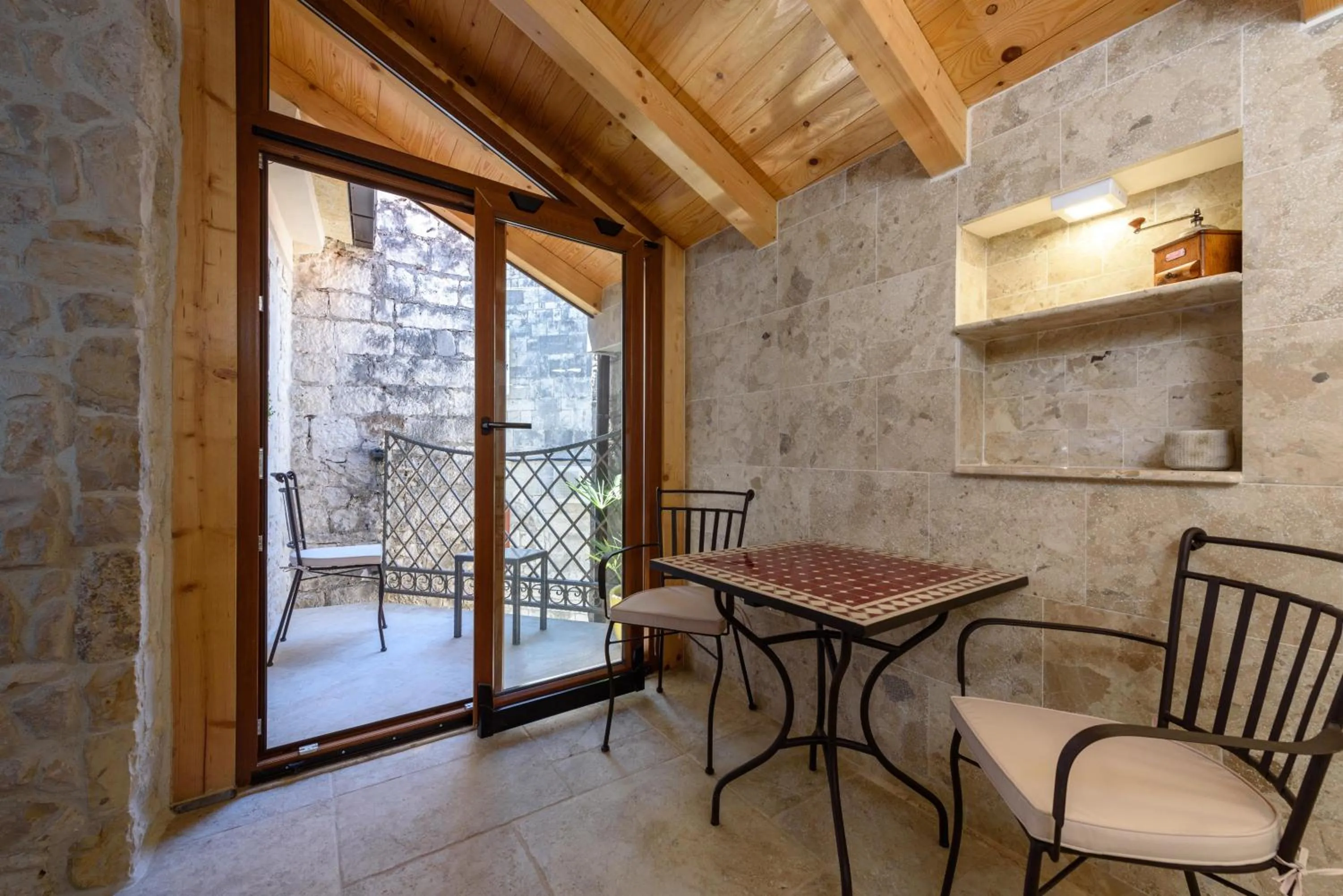 Dining area in Villa Kudelik - Stone Story