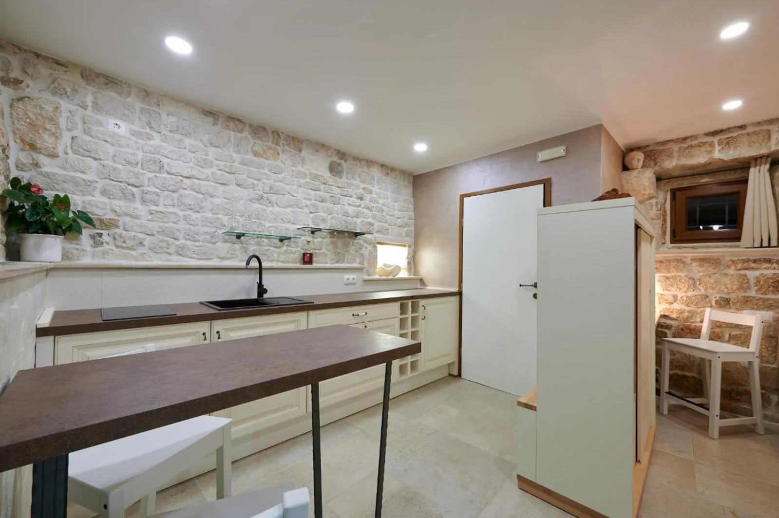 Kitchen or kitchenette in Villa Kudelik - Stone Story