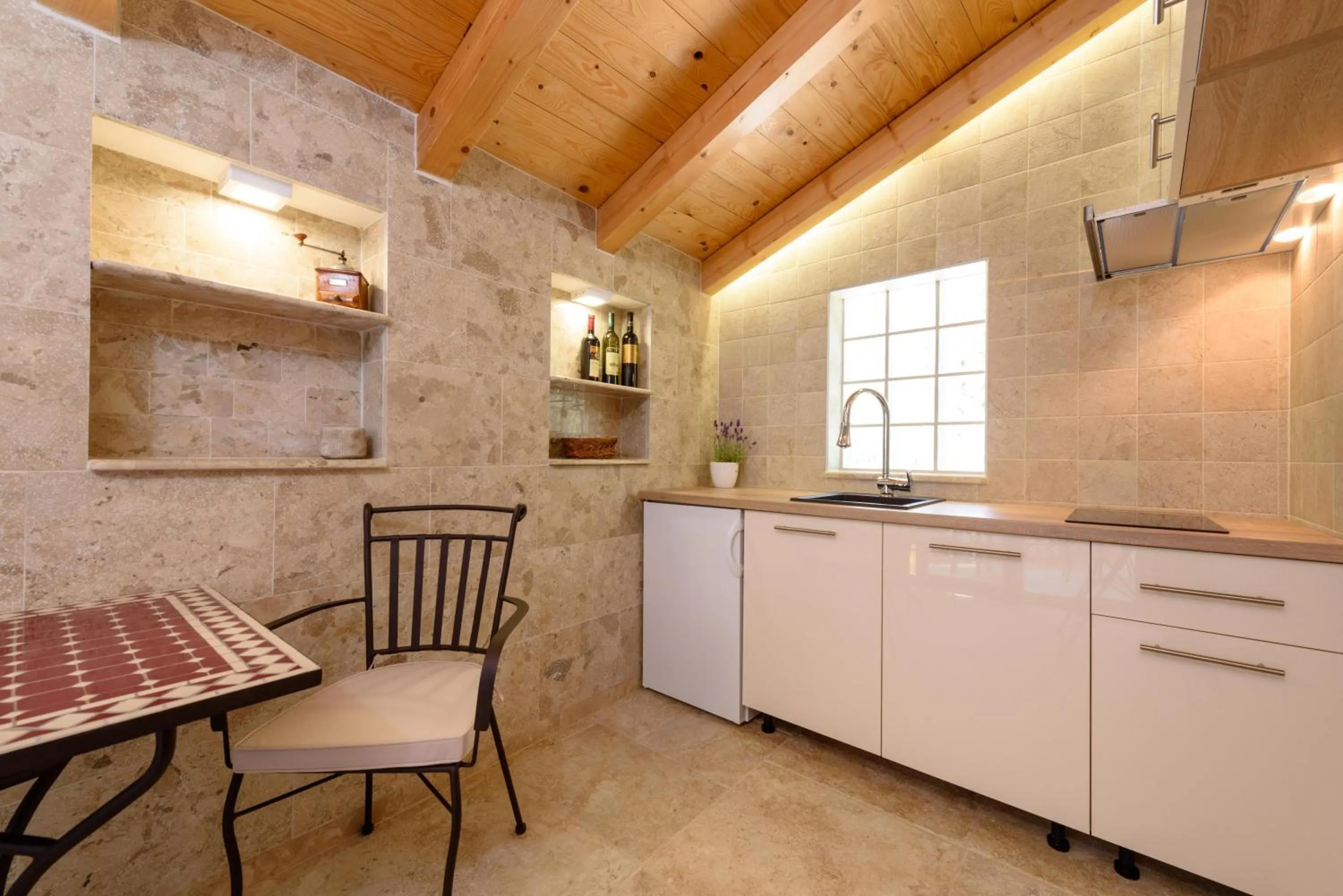 Kitchen or kitchenette in Villa Kudelik - Stone Story