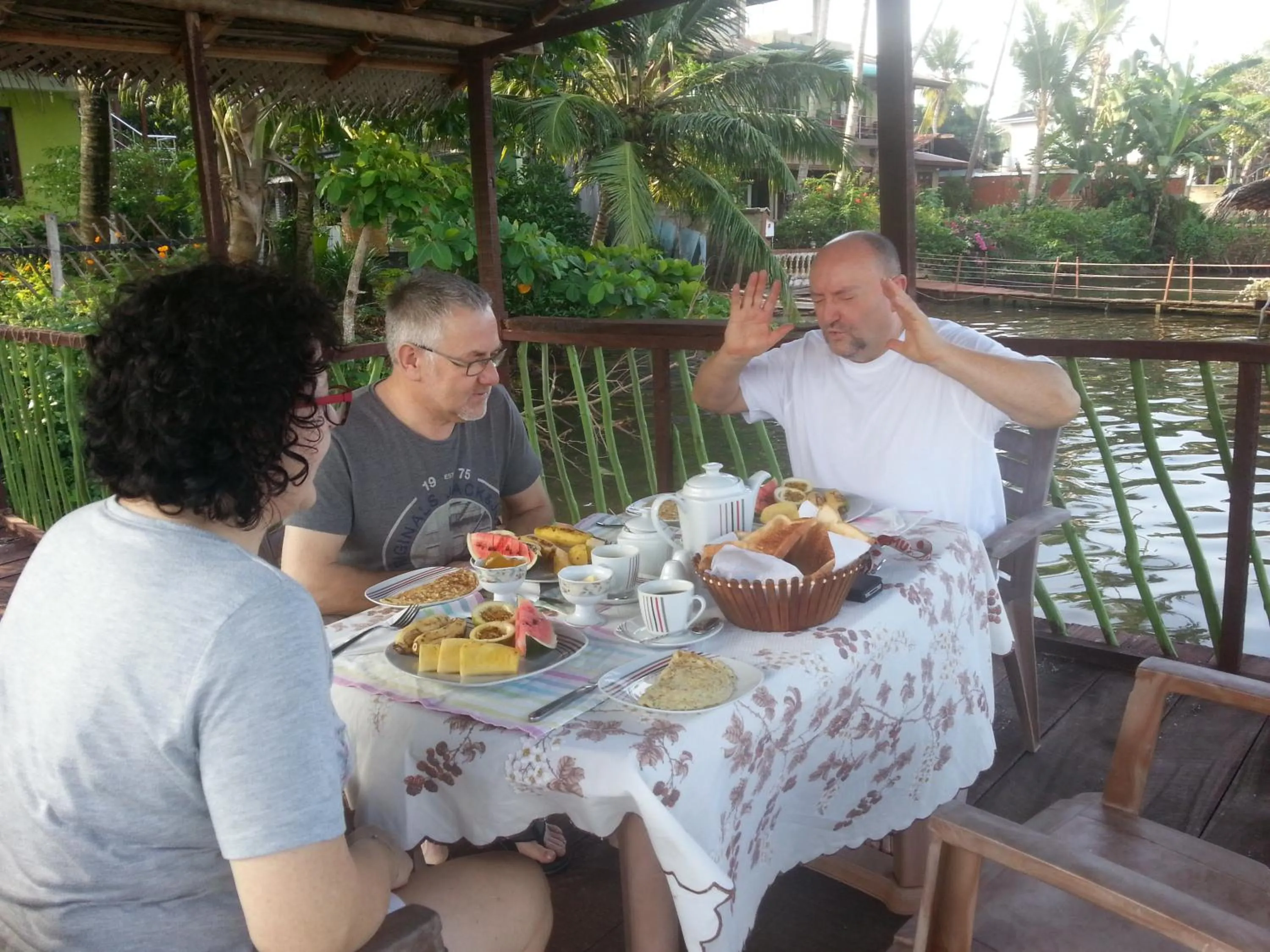 Continental breakfast in Mahi Villa