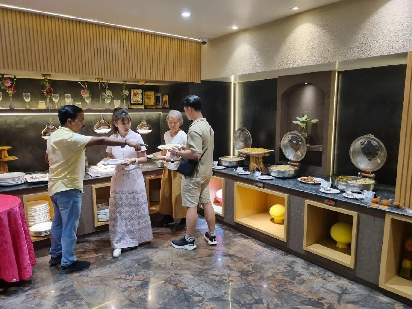 Restaurant/places to eat in The AVR Hotels & Banquets